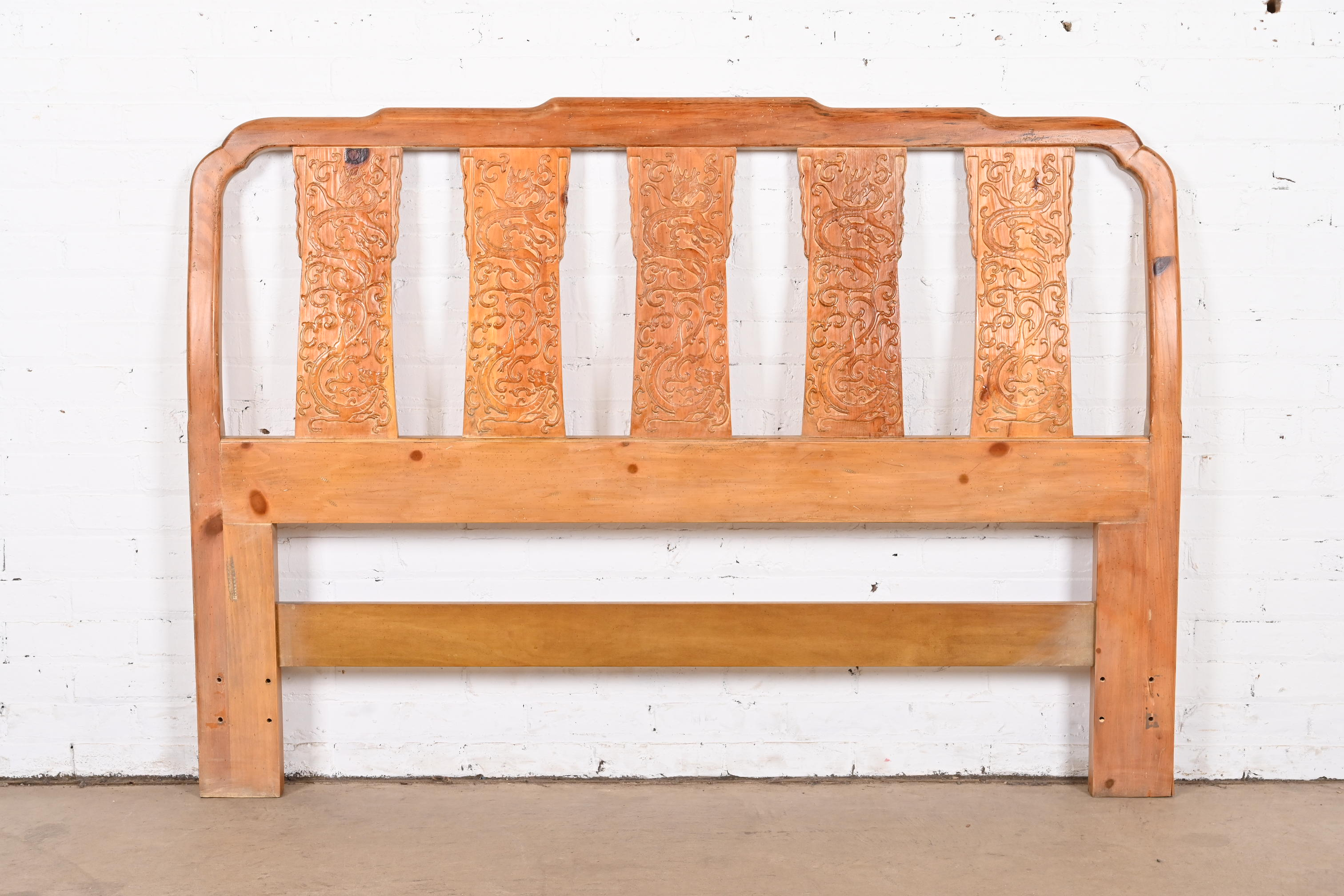 Henredon Chinoiserie Solid Pine Queen Size Headboard With Dragon Motifs, Circa 1970s