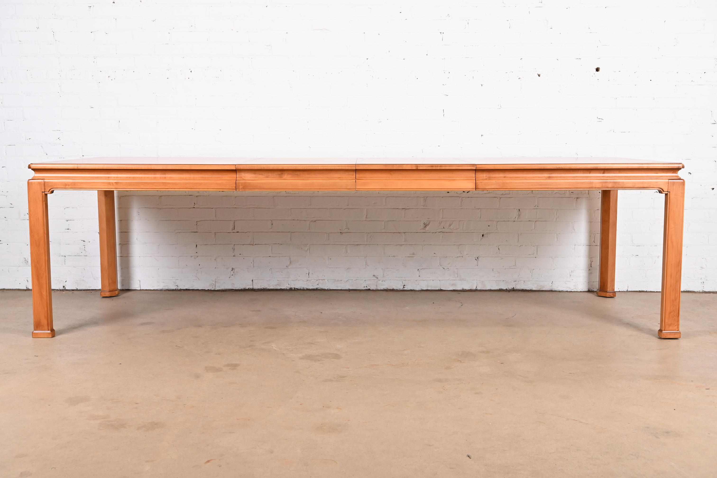 Henredon Mid-Century Hollywood Regency Mahogany and Burl Wood Extension Dining Table, Newly Refinished - Image 4