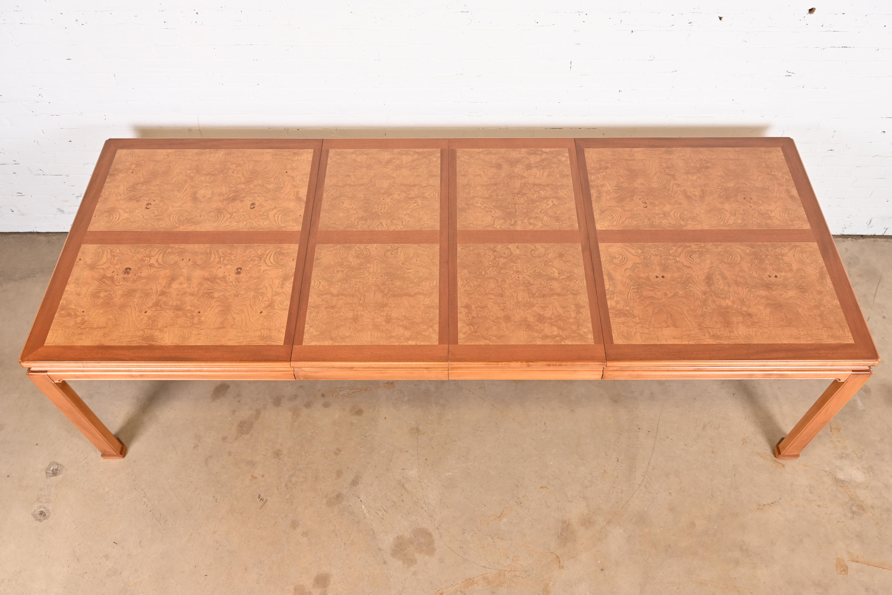 Henredon Mid-Century Hollywood Regency Mahogany and Burl Wood Extension Dining Table, Newly Refinished - Image 6