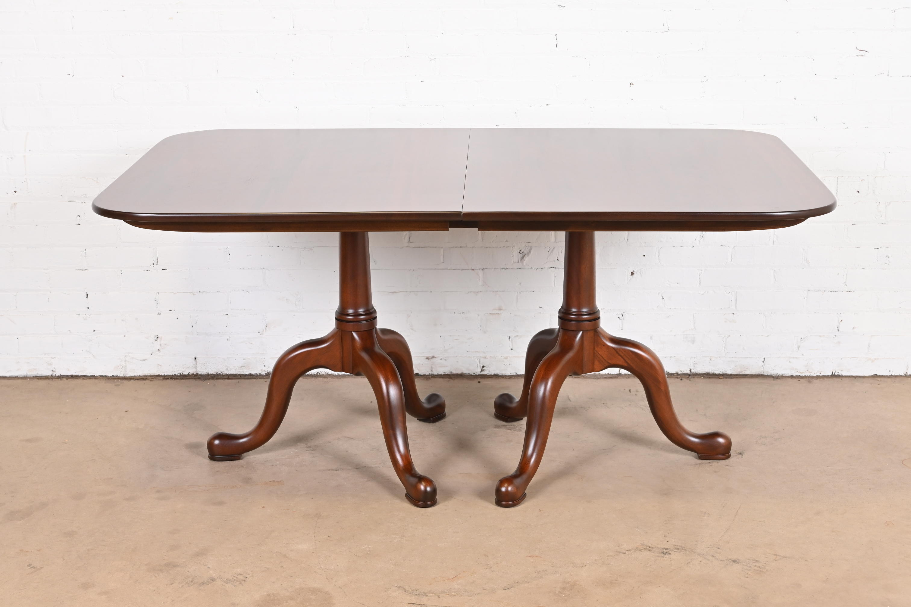 Henkel Harris Georgian Solid Mahogany Double Pedestal Extension Dining Table, Newly Refinished - Image 8