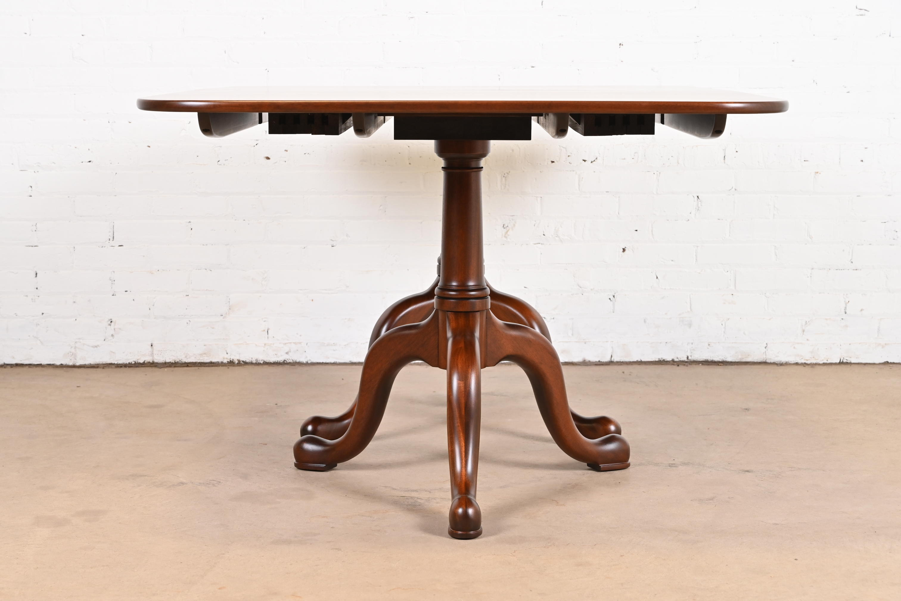 Henkel Harris Georgian Solid Mahogany Double Pedestal Extension Dining Table, Newly Refinished - Image 10