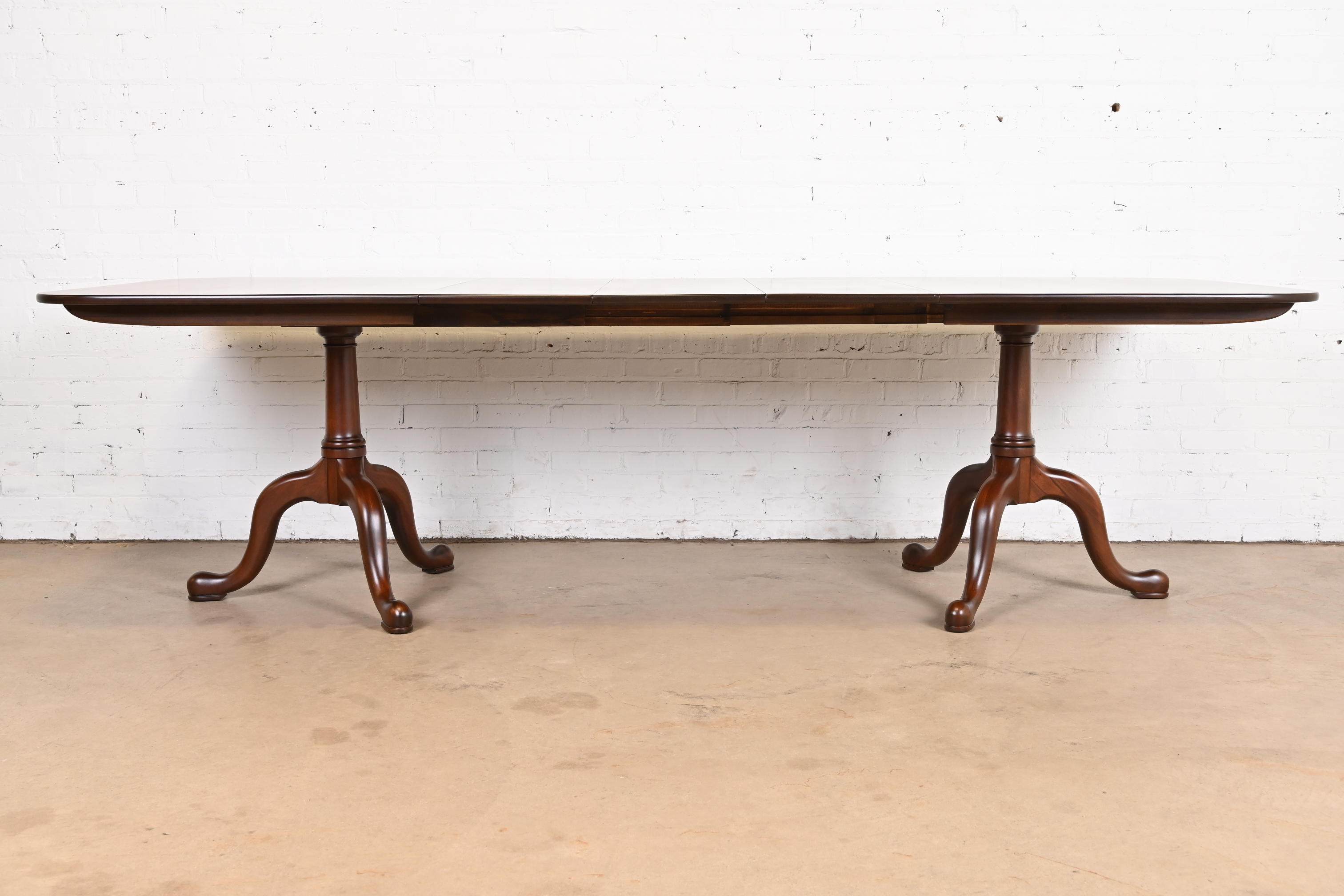 Henkel Harris Georgian Solid Mahogany Double Pedestal Extension Dining Table, Newly Refinished - Image 5