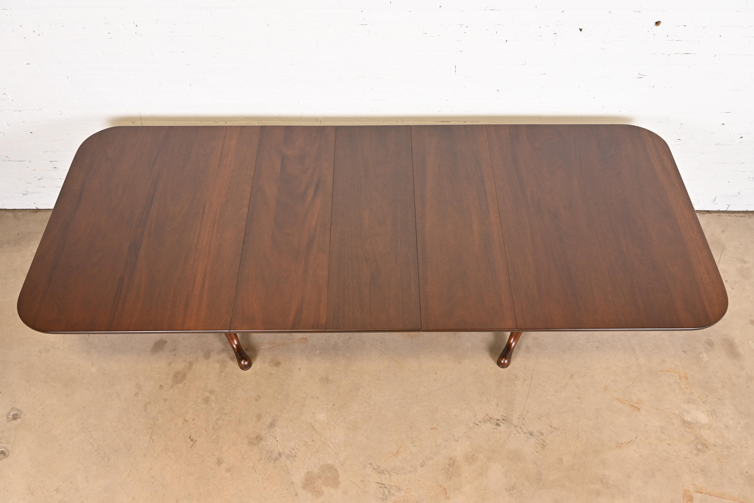 Henkel Harris Georgian Solid Mahogany Double Pedestal Extension Dining Table, Newly Refinished - Image 6