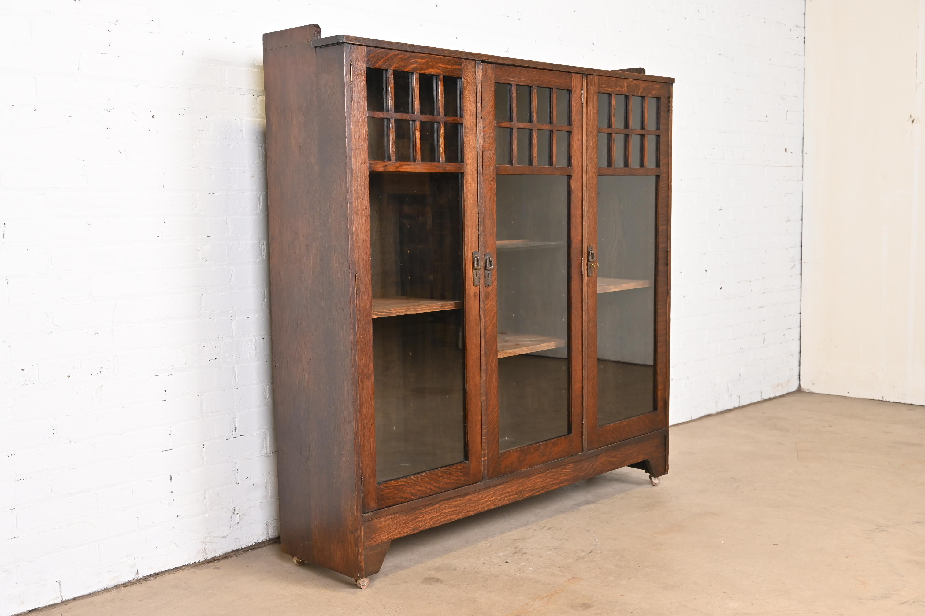 Lifetime Mission Oak Arts and Crafts Triple Bookcase, Circa 1900 - Image 4