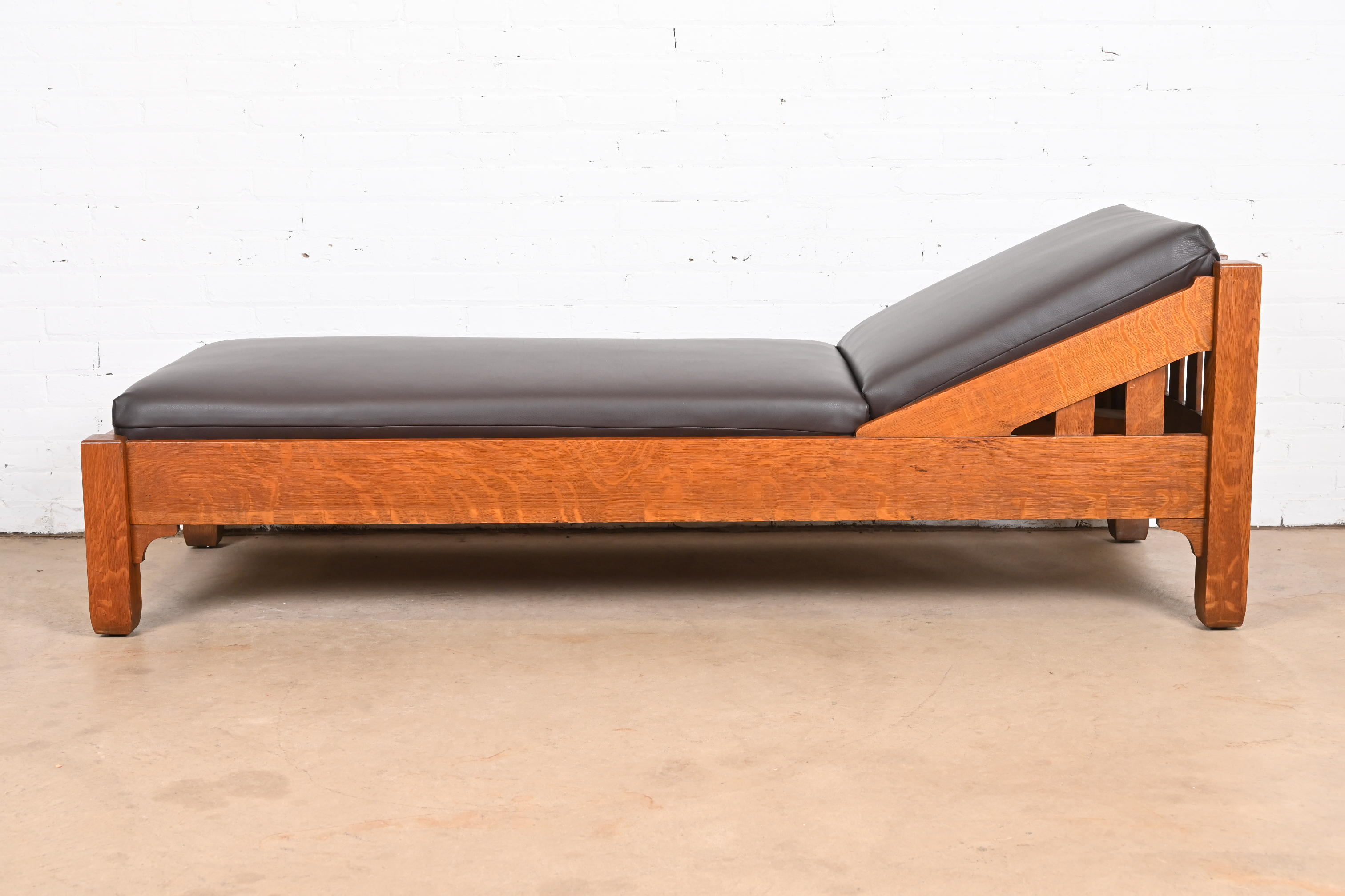 Stickley Brothers Antique Mission Oak Arts & Crafts Daybed, Newly Reupholstered - Image 6