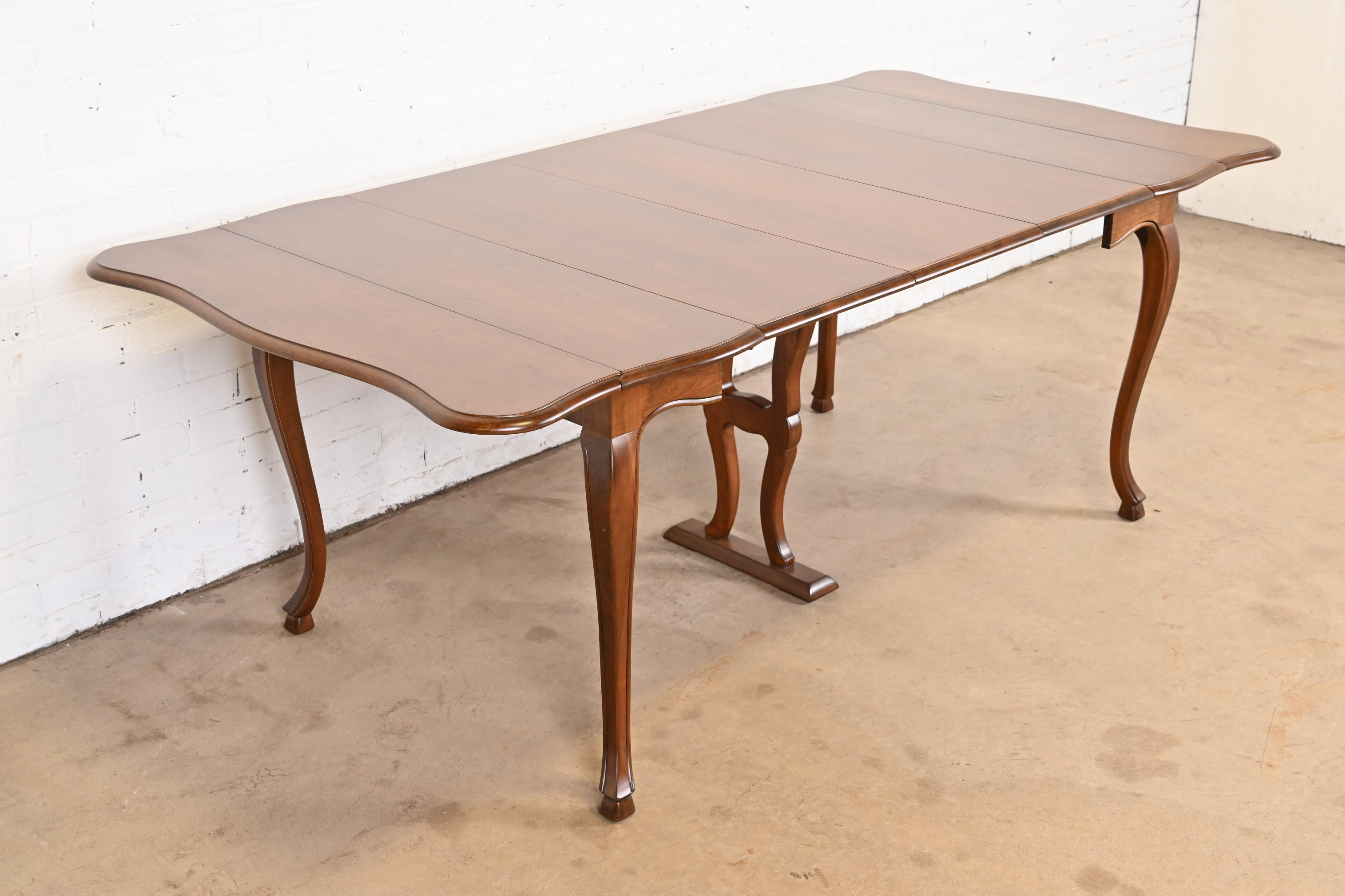 John Widdicomb French Provincial Solid Cherry Wood Extension Dining Table, Newly Refinished - Image 4