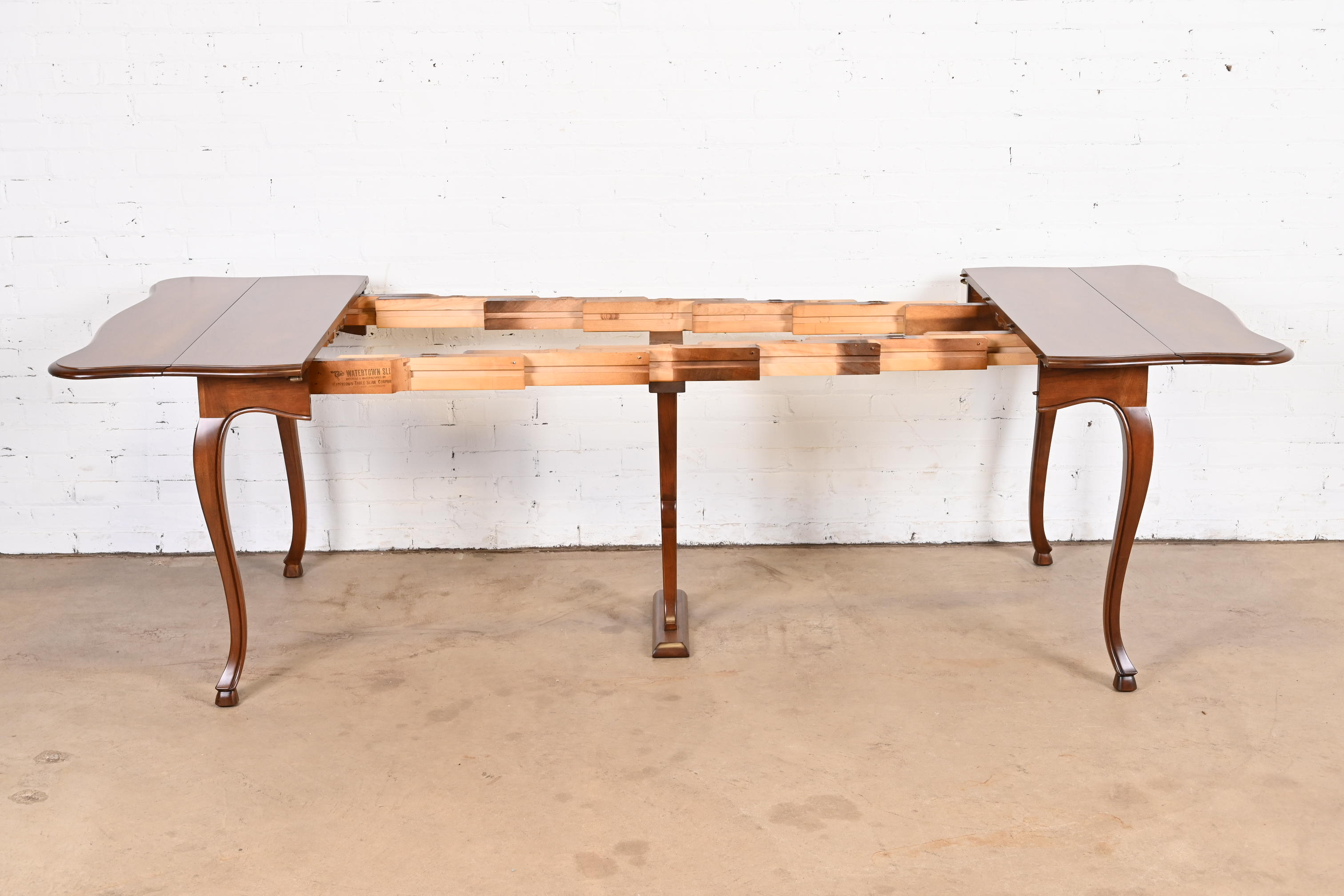 John Widdicomb French Provincial Solid Cherry Wood Extension Dining Table, Newly Refinished - Image 5
