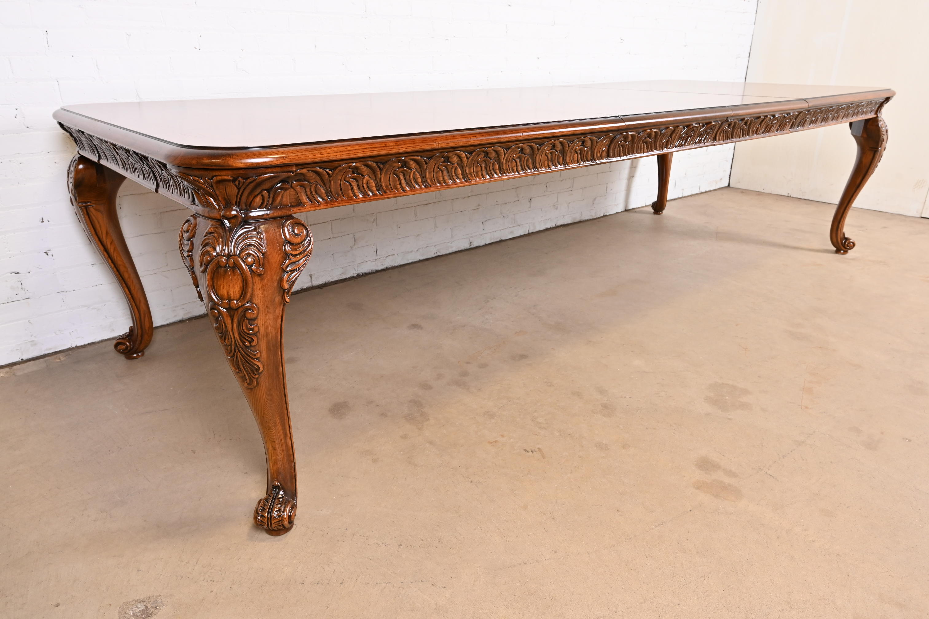 Henredon Italian Baroque Carved Oak and Burl Wood Extension Dining Table, Newly Refinished - Image 4