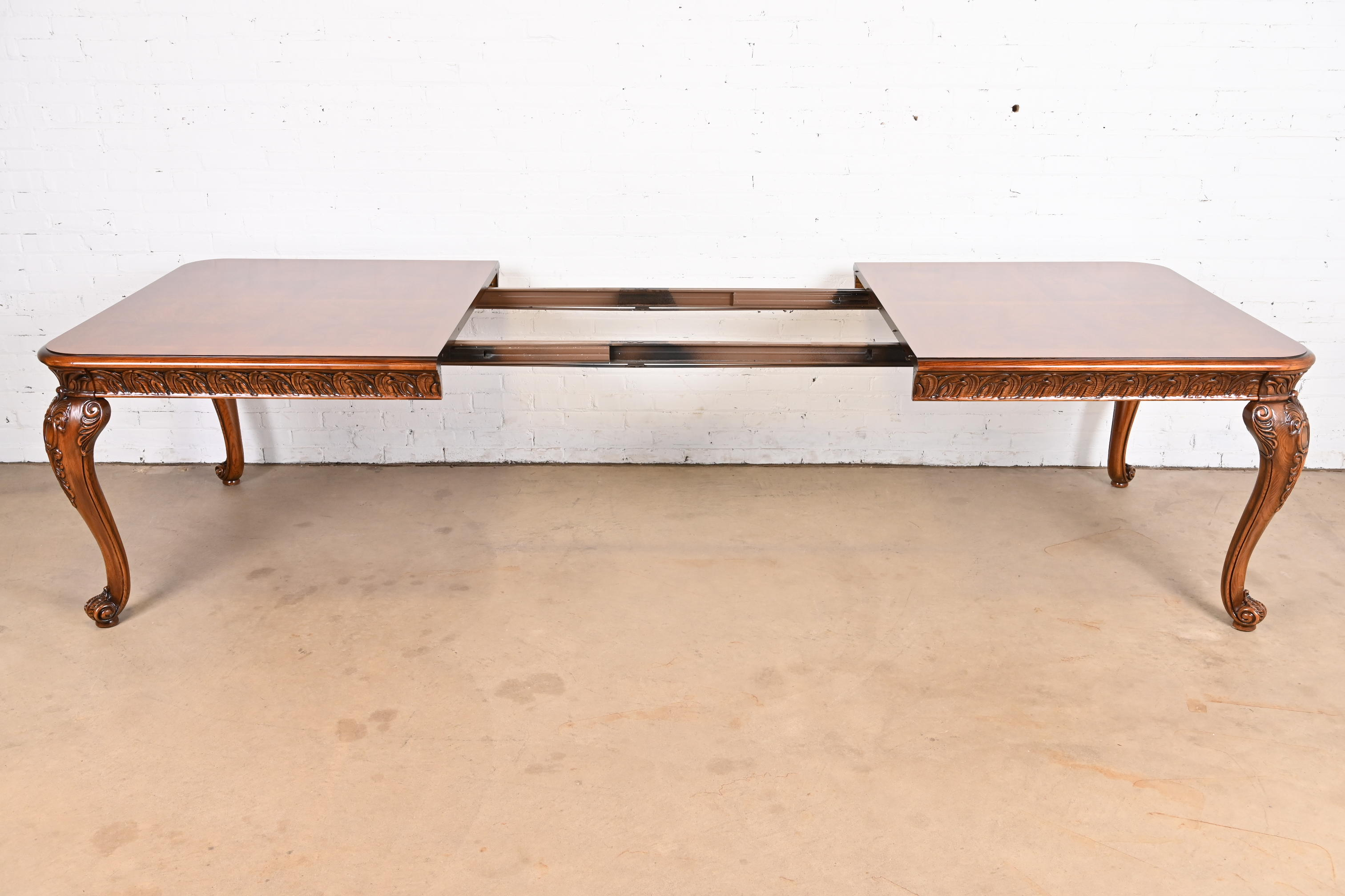 Henredon Italian Baroque Carved Oak and Burl Wood Extension Dining Table, Newly Refinished - Image 6