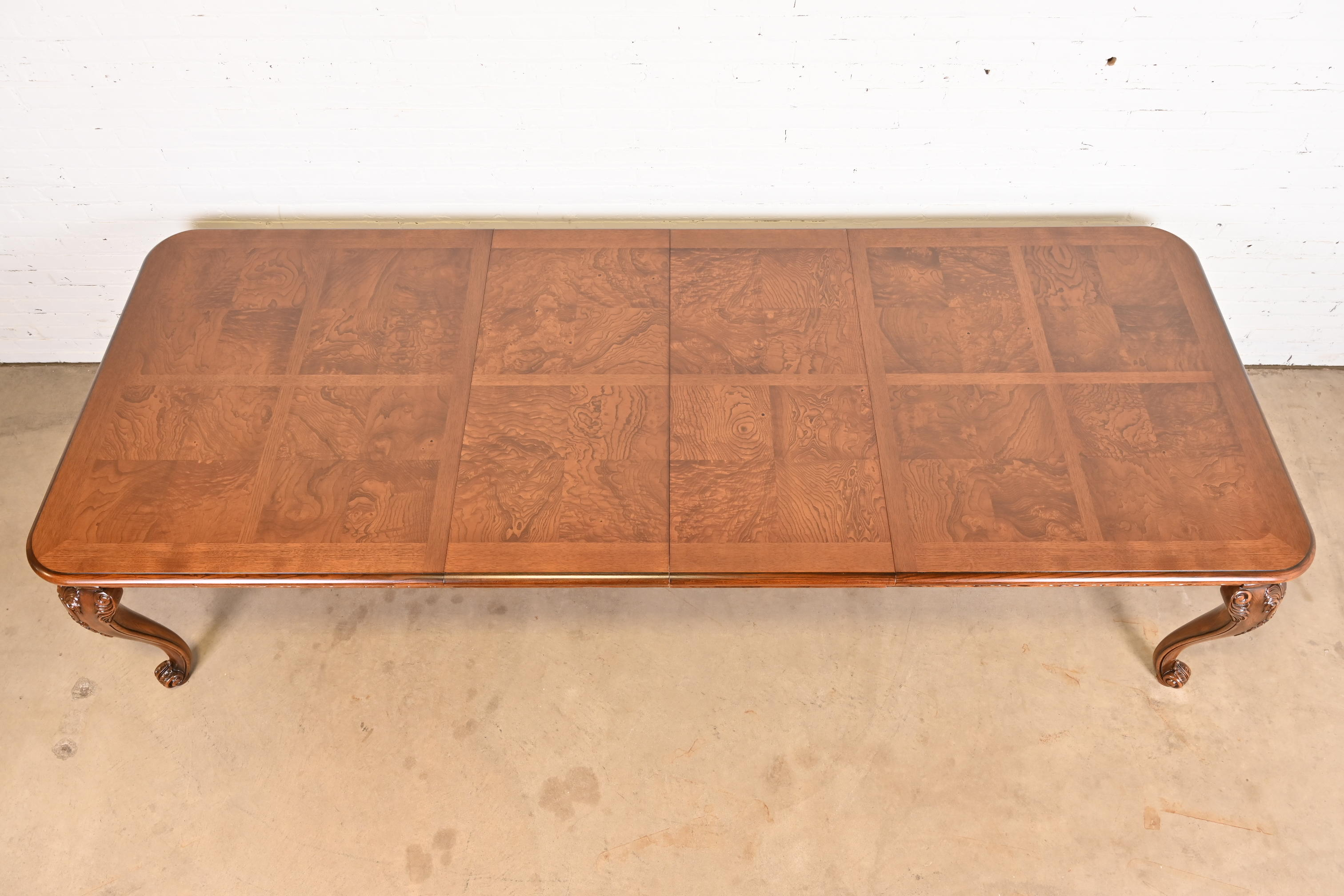 Henredon Italian Baroque Carved Oak and Burl Wood Extension Dining Table, Newly Refinished - Image 5