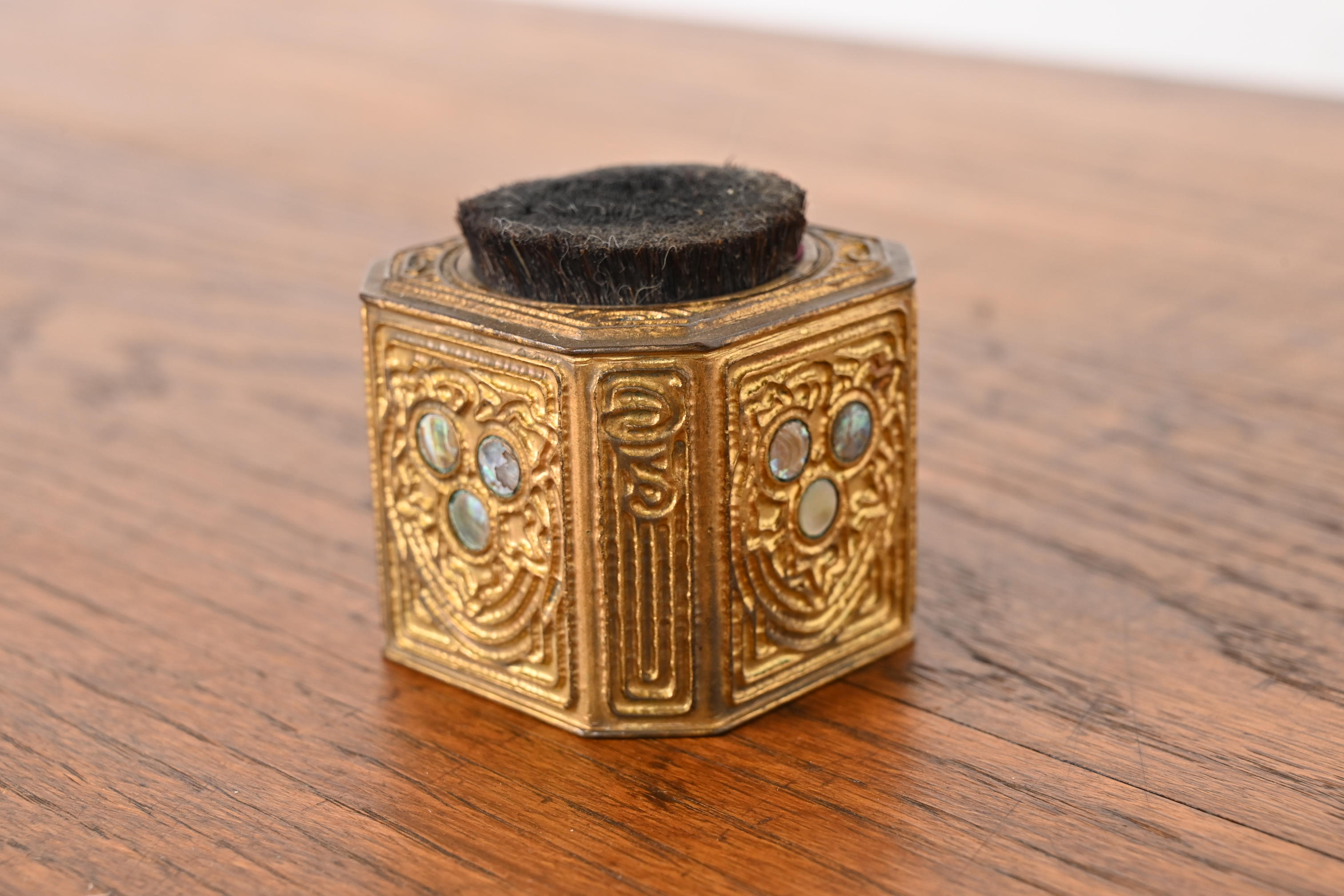 Tiffany Studios New York Bronze Doré and Abalone Pen Brush - Image 2