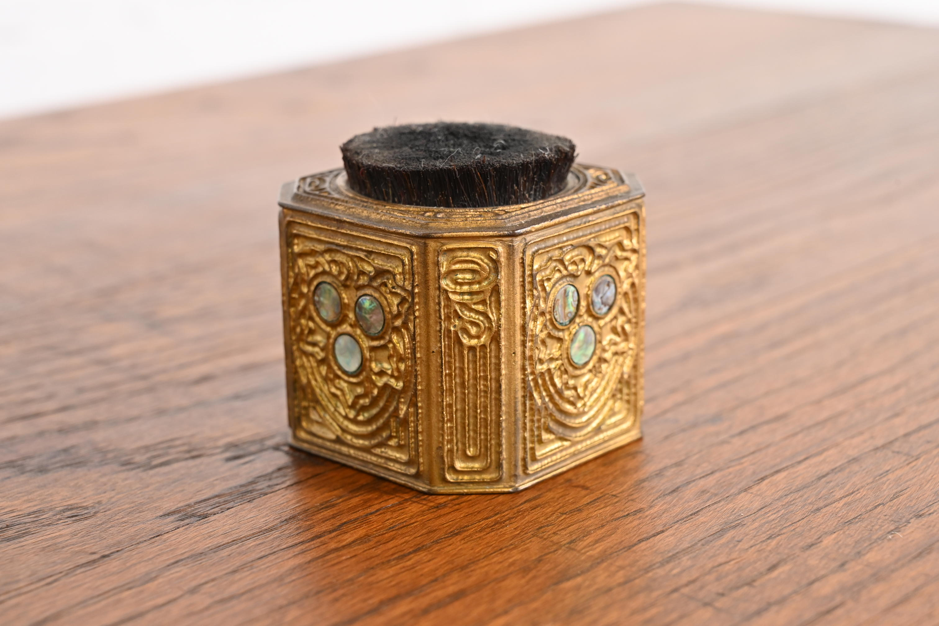 Tiffany Studios New York Bronze Doré and Abalone Pen Brush - Image 4