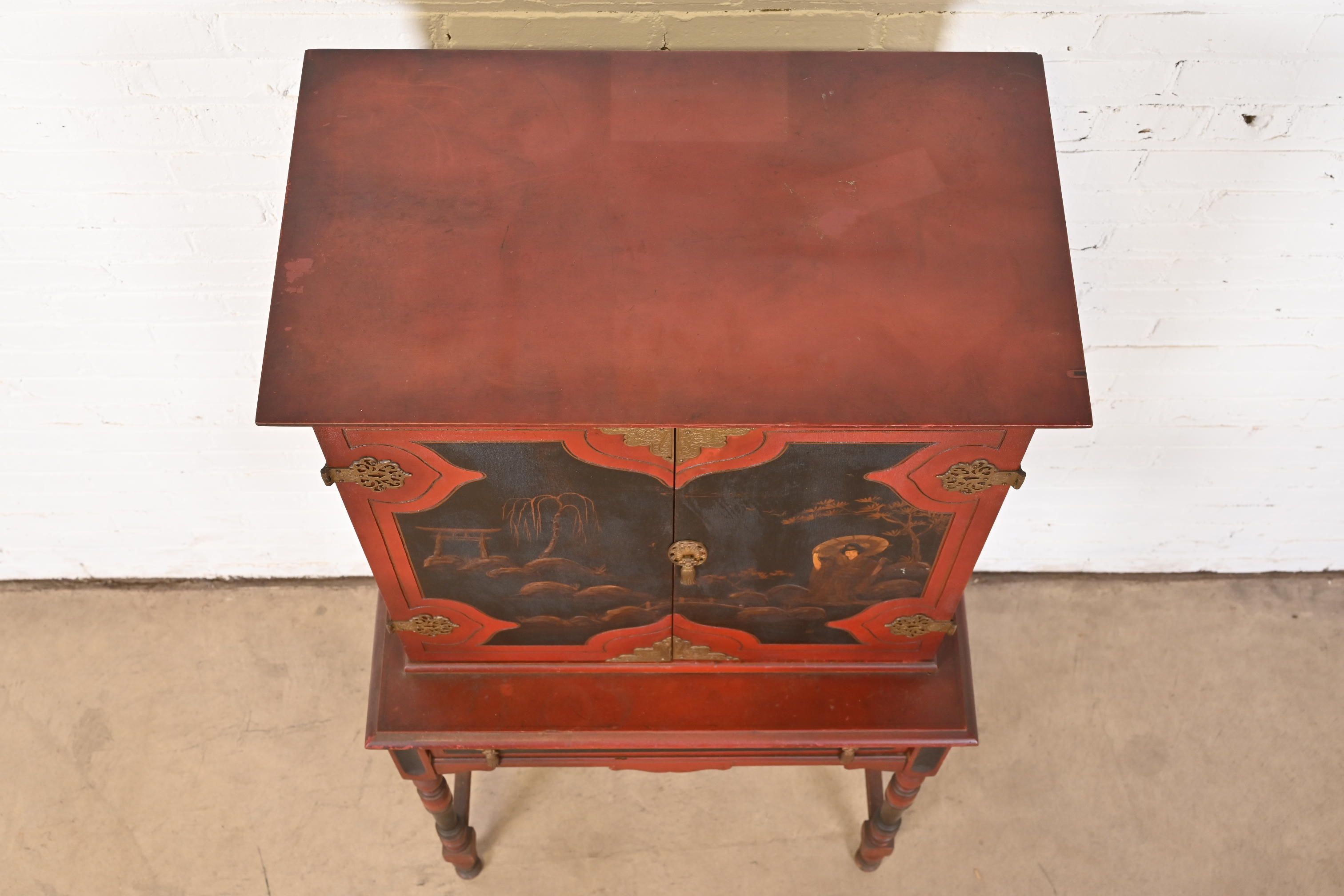 Antique Chinoiserie Jacobean Red Lacquered Hand Painted Bookcase or Bar Cabinet, Circa 1920s - Image 11
