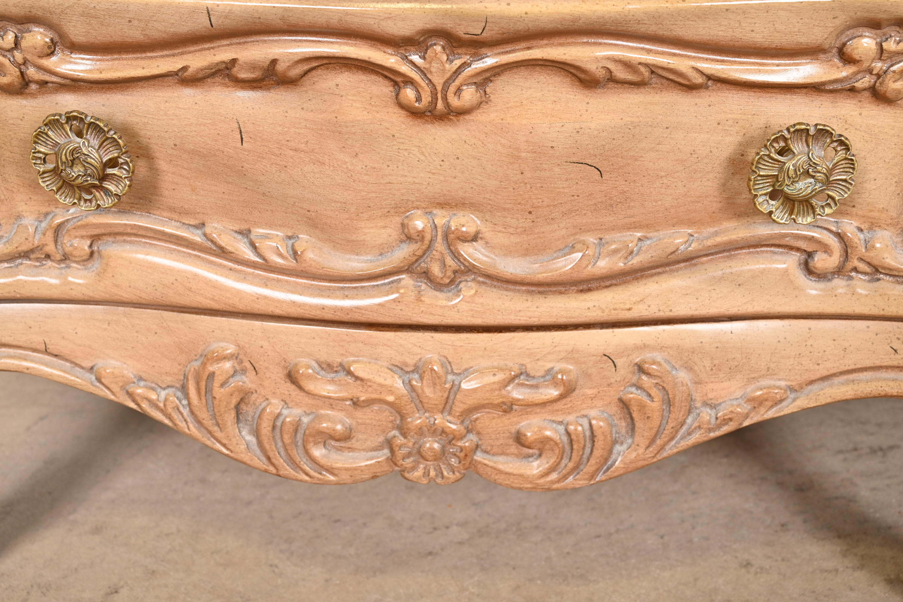 Grosfeld House Style French Provincial Louis XV Carved Bleached Walnut Bedside Chests, Pair - Image 8