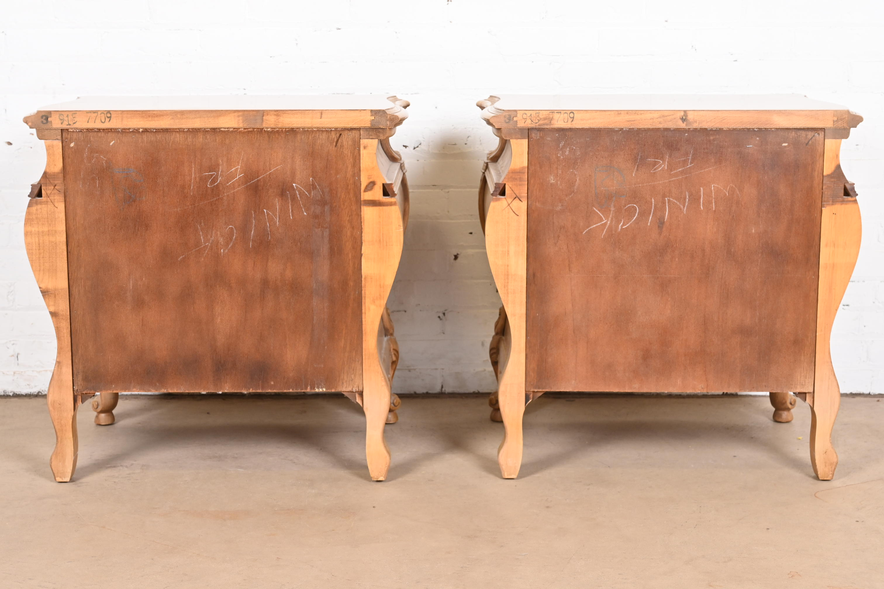 Grosfeld House Style French Provincial Louis XV Carved Bleached Walnut Bedside Chests, Pair - Image 11