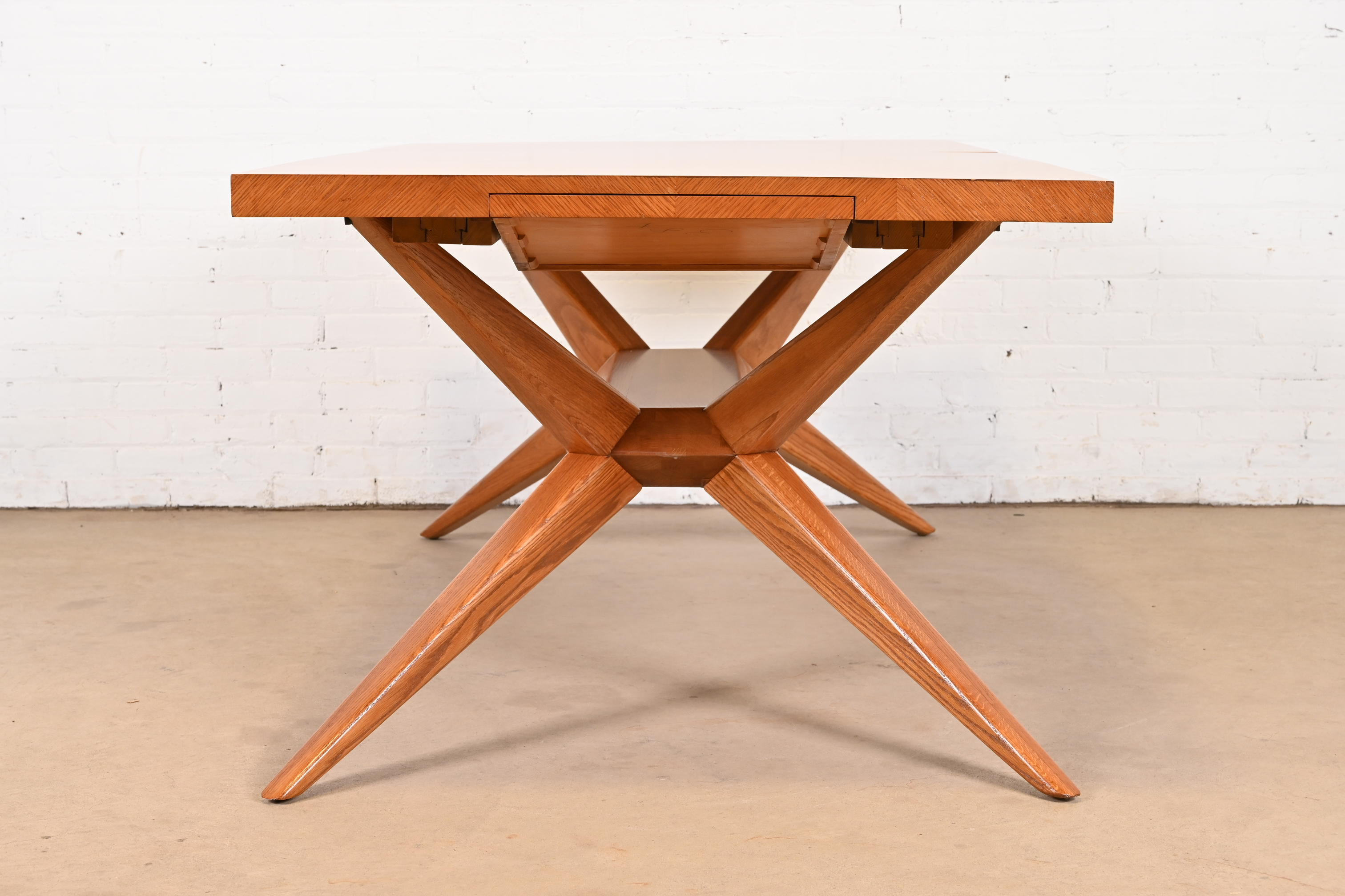 Harold Schwartz for Romweber Mid-Century Modern Oak Spider Leg Extension Dining Table, Newly Refinished - Image 10
