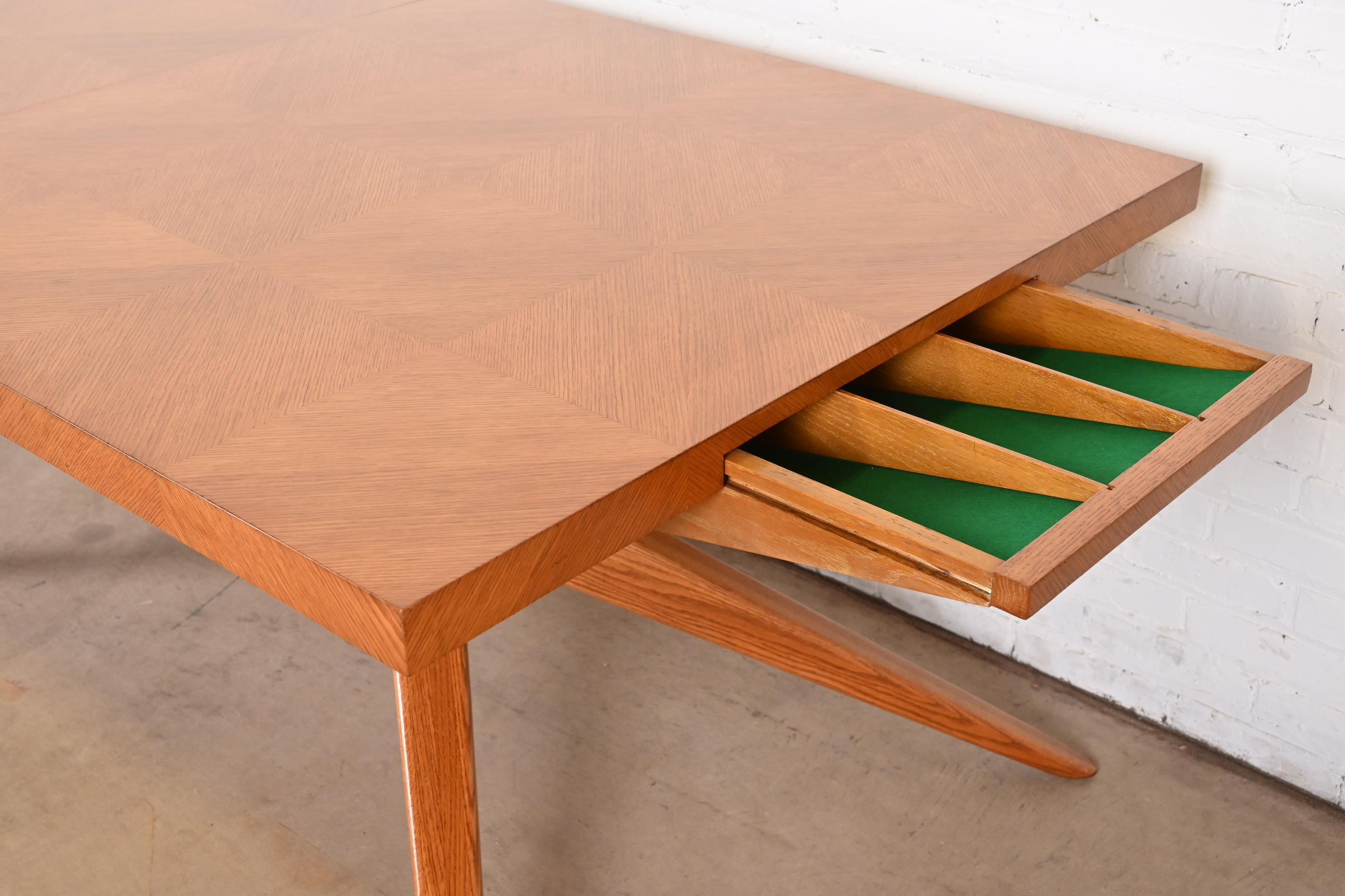 Harold Schwartz for Romweber Mid-Century Modern Oak Spider Leg Extension Dining Table, Newly Refinished - Image 11