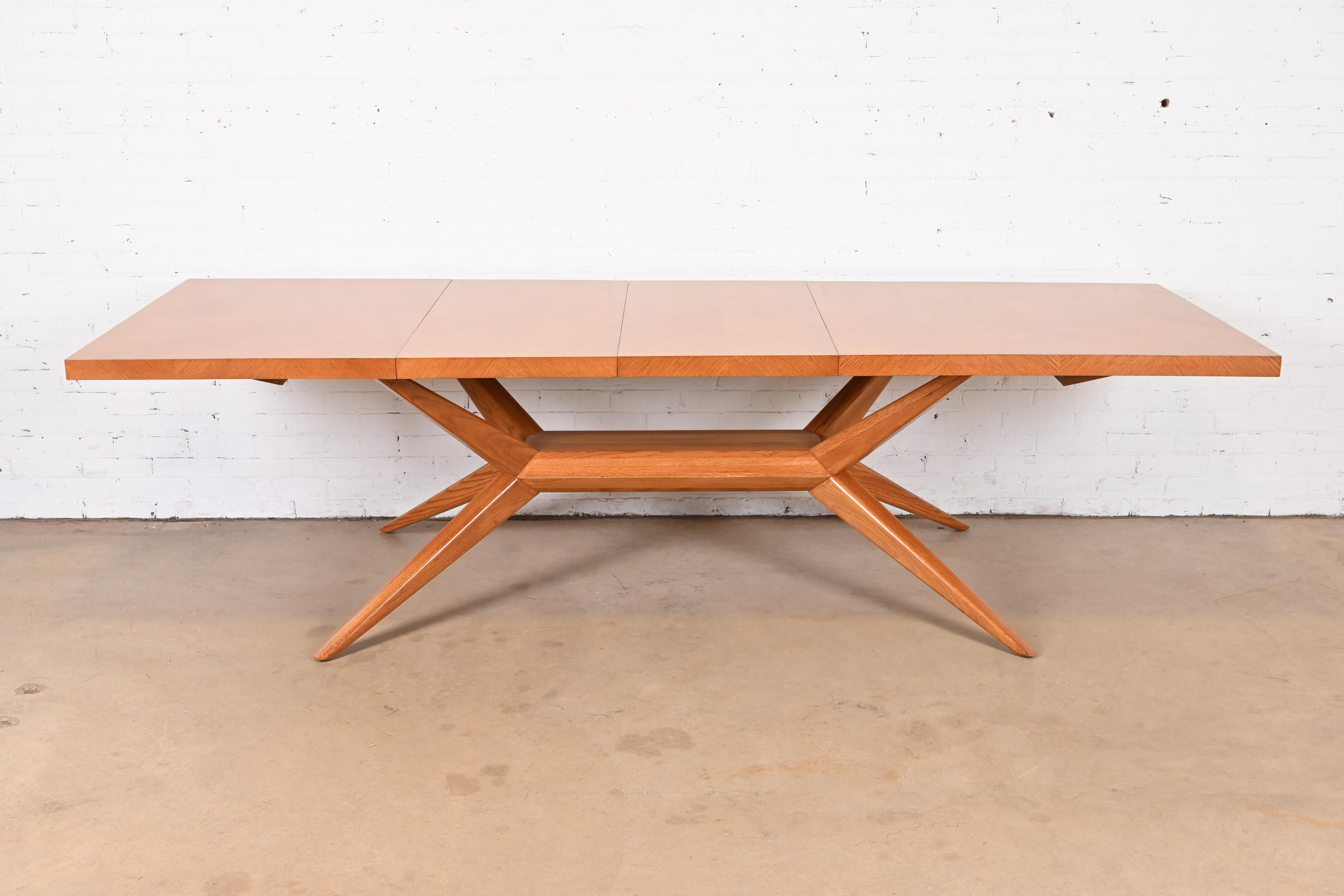 Harold Schwartz for Romweber Mid-Century Modern Oak Spider Leg Extension Dining Table, Newly Refinished - Image 2