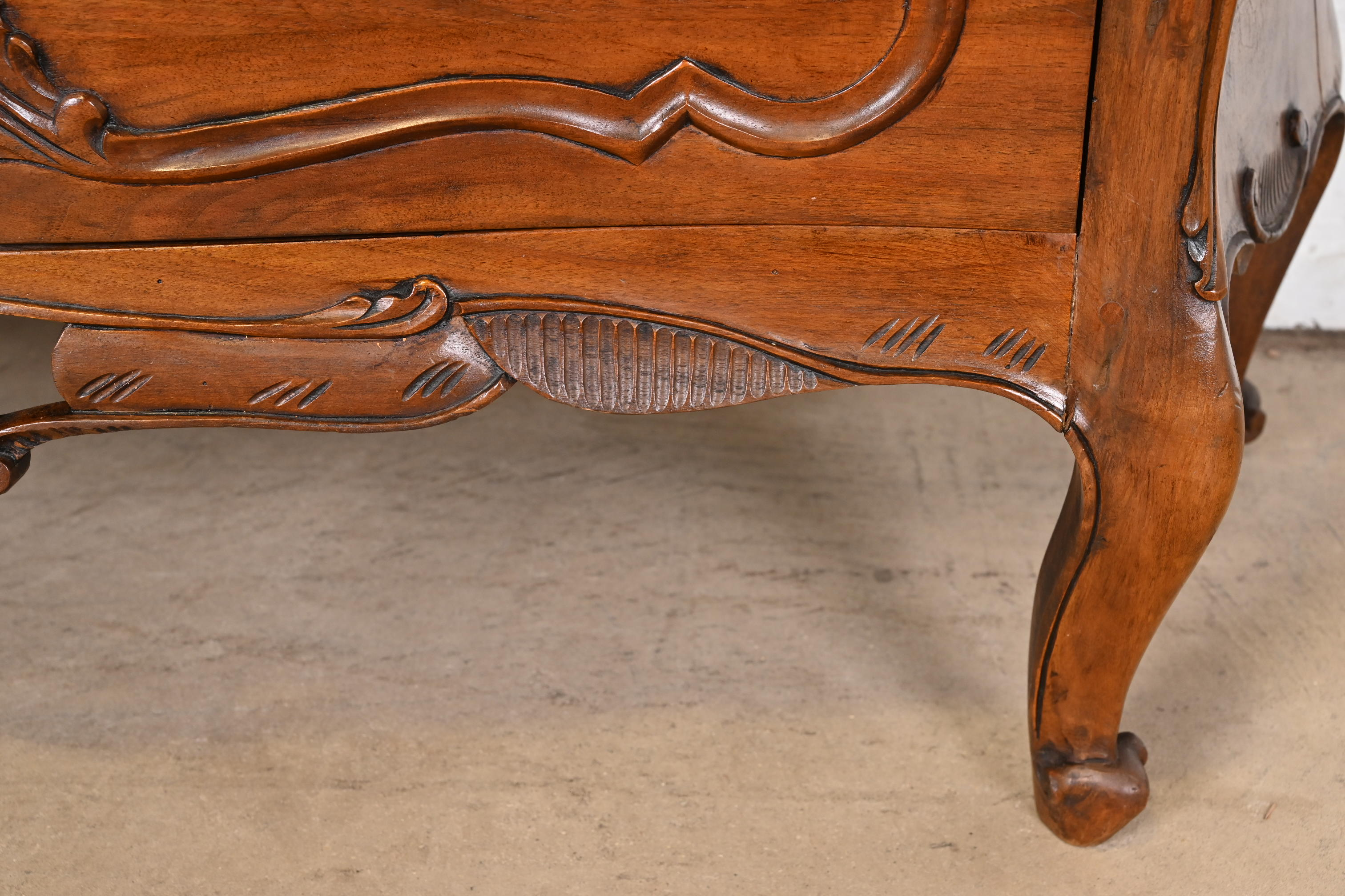 Italian Louis XV Carved Walnut Commode or Bombay Chest of Drawers - Image 9