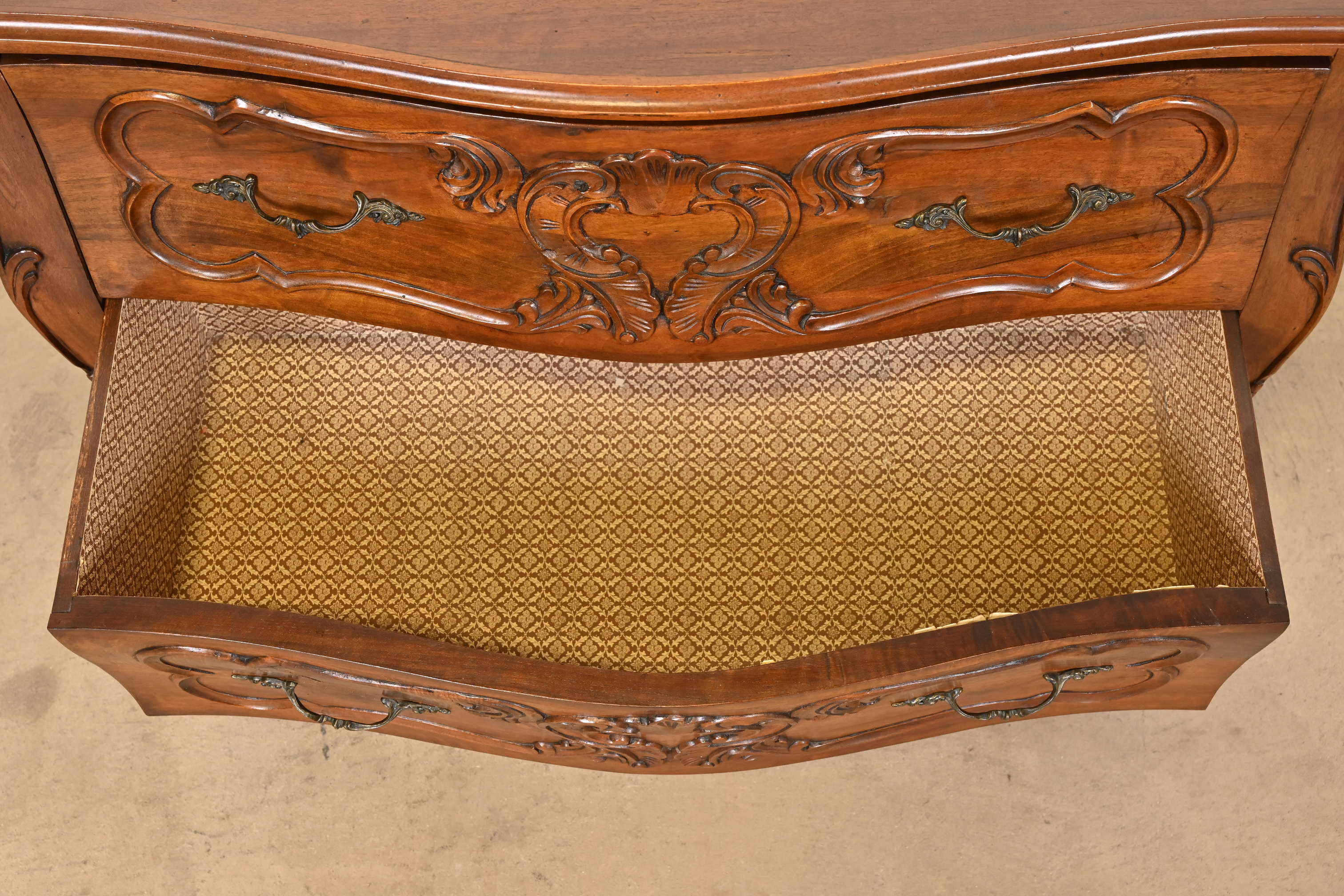 Italian Louis XV Carved Walnut Commode or Bombay Chest of Drawers - Image 7