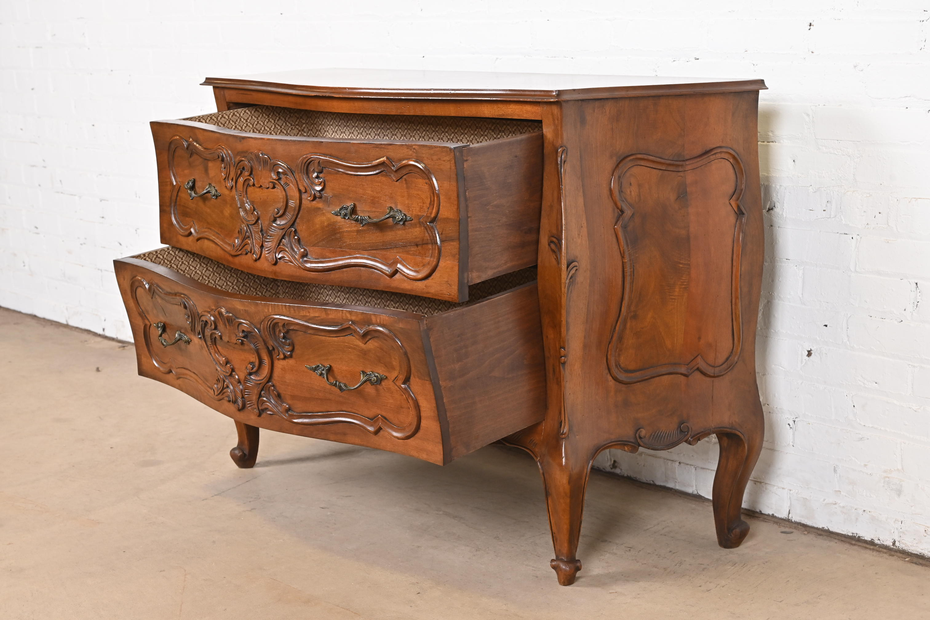 Italian Louis XV Carved Walnut Commode or Bombay Chest of Drawers - Image 6