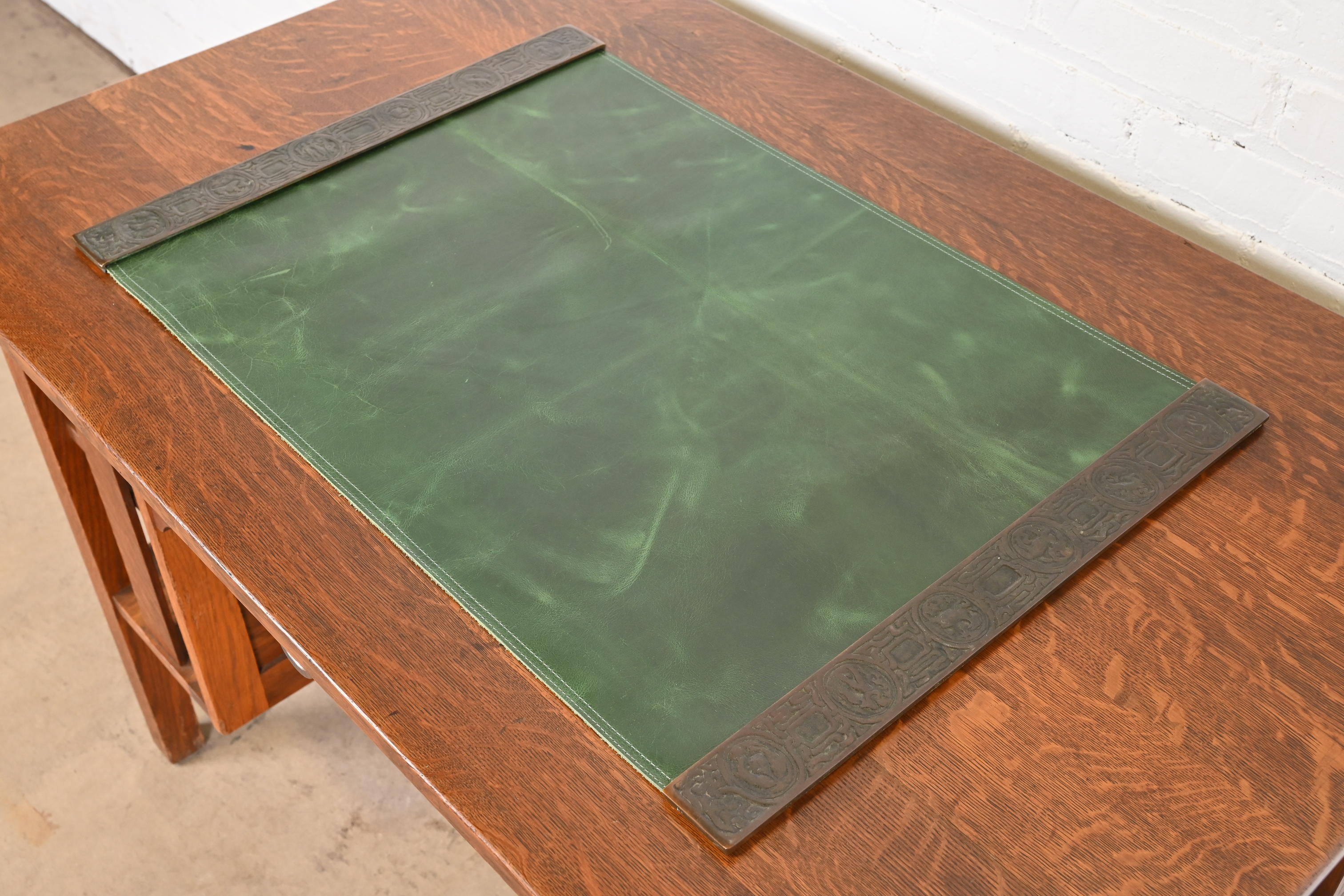 Tiffany Studios New York Zodiac Bronze Blotter Ends With Green Leather Desk Pad - Image 4