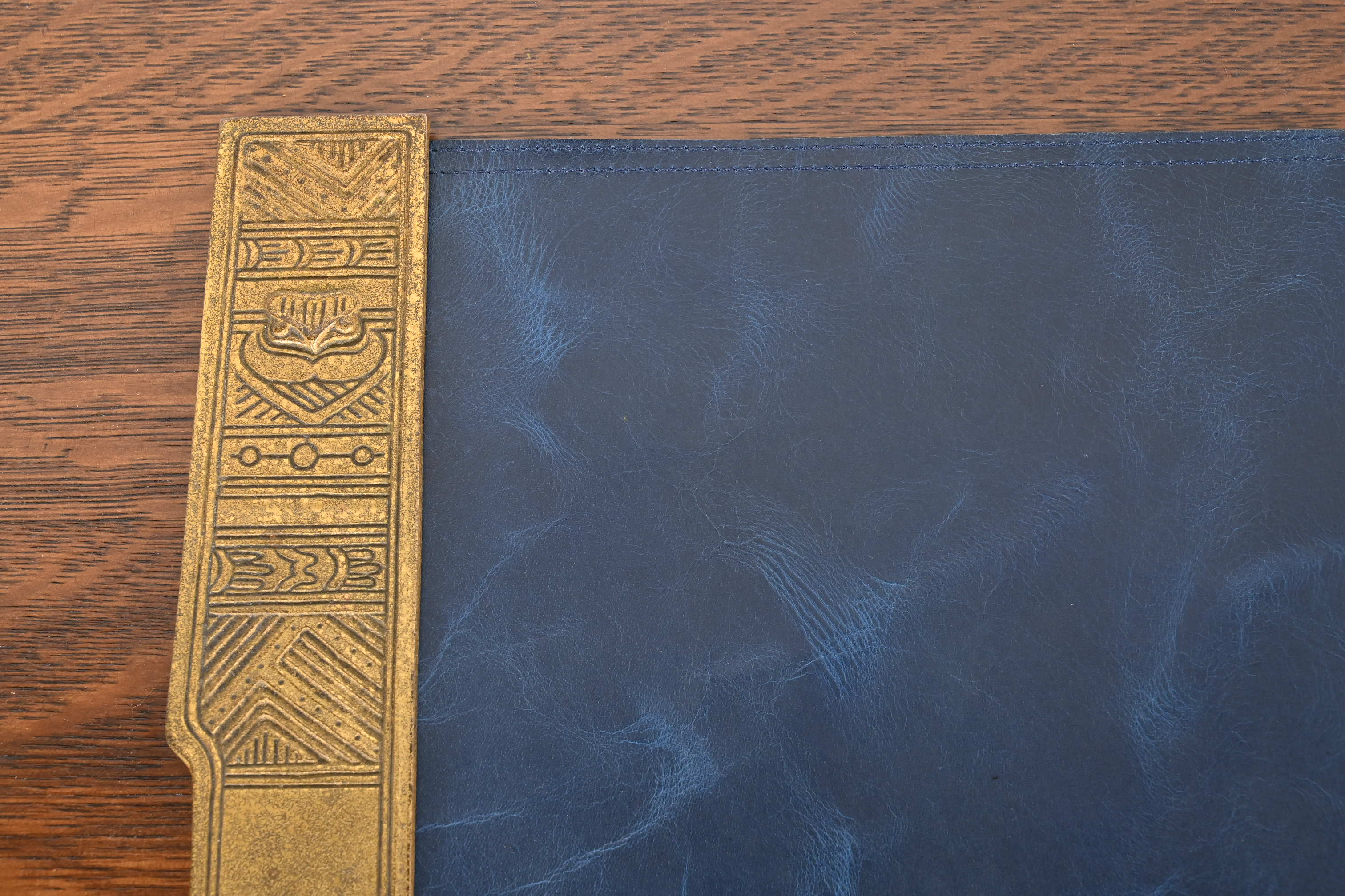 Tiffany Studios New York 'American Indian' Bronze Doré Blotter Ends With Leather Desk Blotter - Image 5