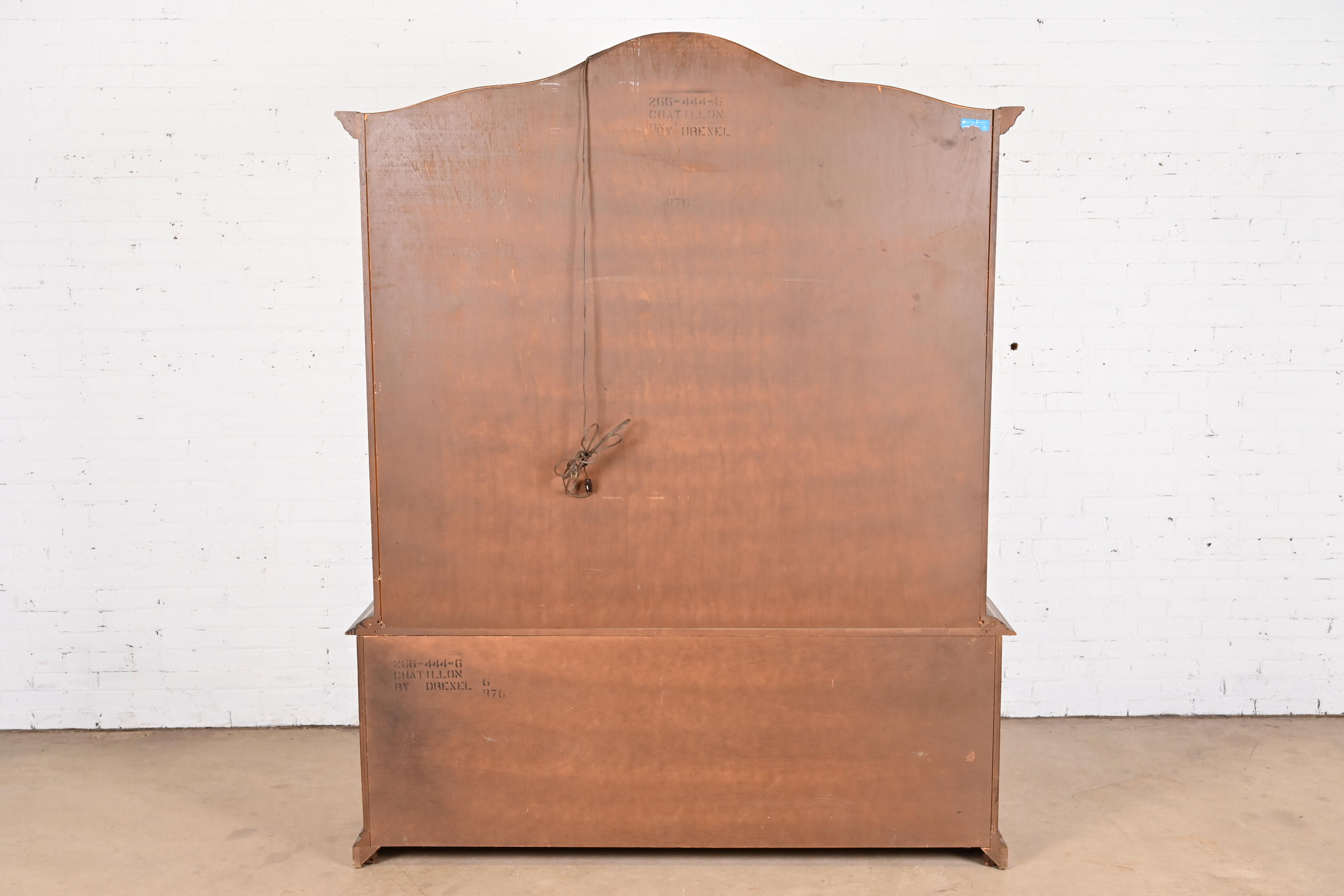 Drexel Heritage French Provincial Carved Oak Lighted Breakfront Bookcase Cabinet, 1970s - Image 10