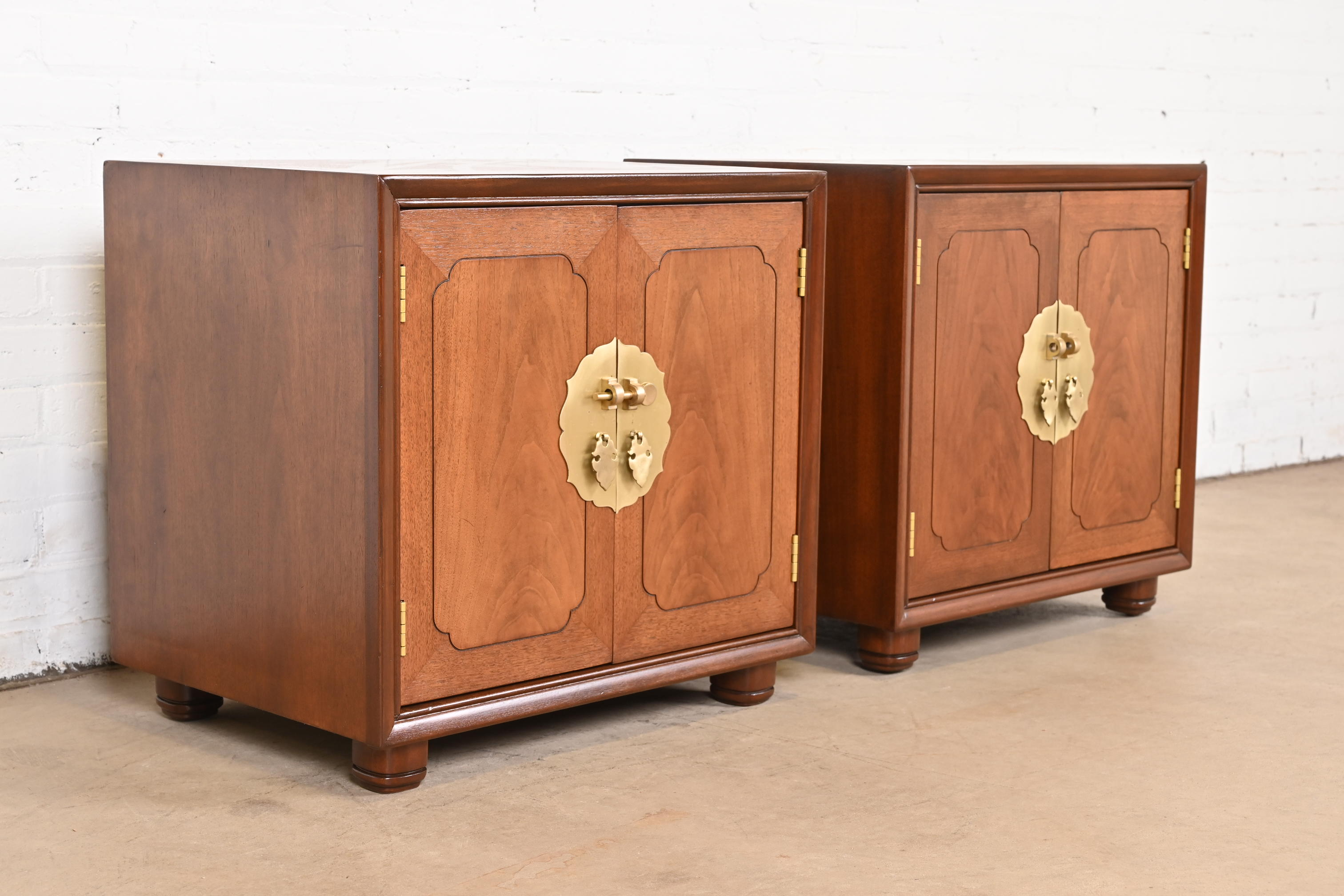 Mid-Century Hollywood Regency Chinoiserie Walnut Bedside Chests Attributed to Henredon, Newly Refinished - Image 4