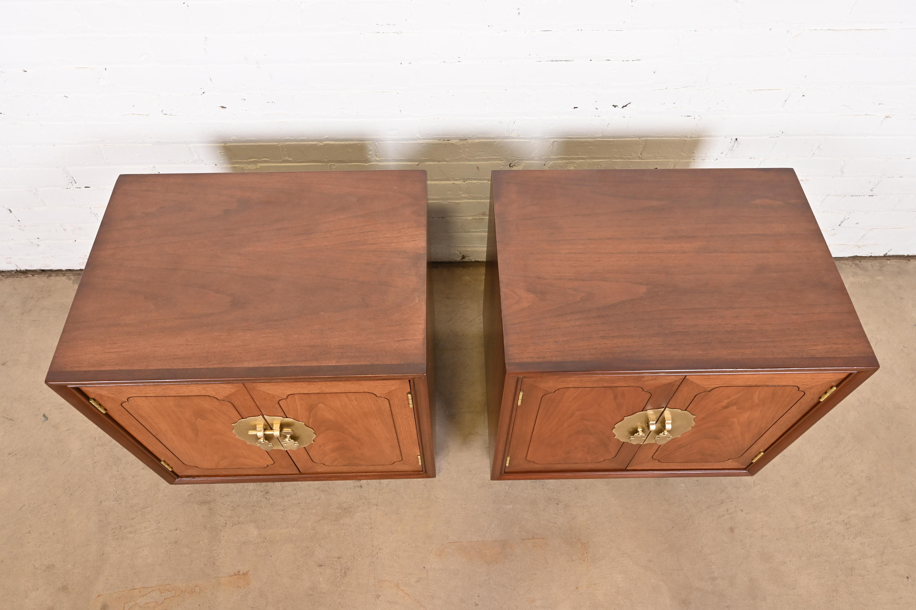 Mid-Century Hollywood Regency Chinoiserie Walnut Bedside Chests Attributed to Henredon, Newly Refinished - Image 7