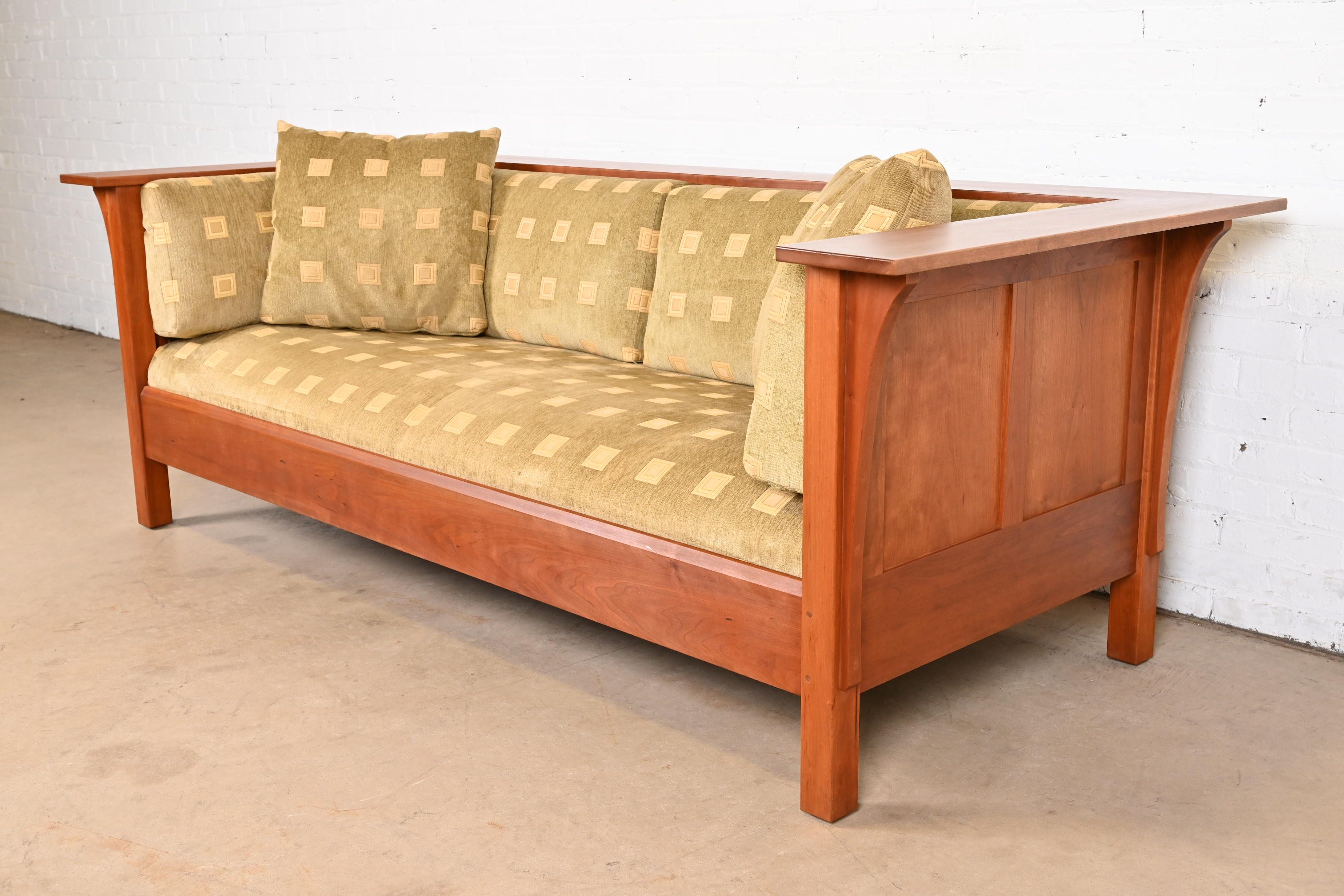Stickley Mission Arts and Crafts Cherry Wood Settle Sofa - Image 2