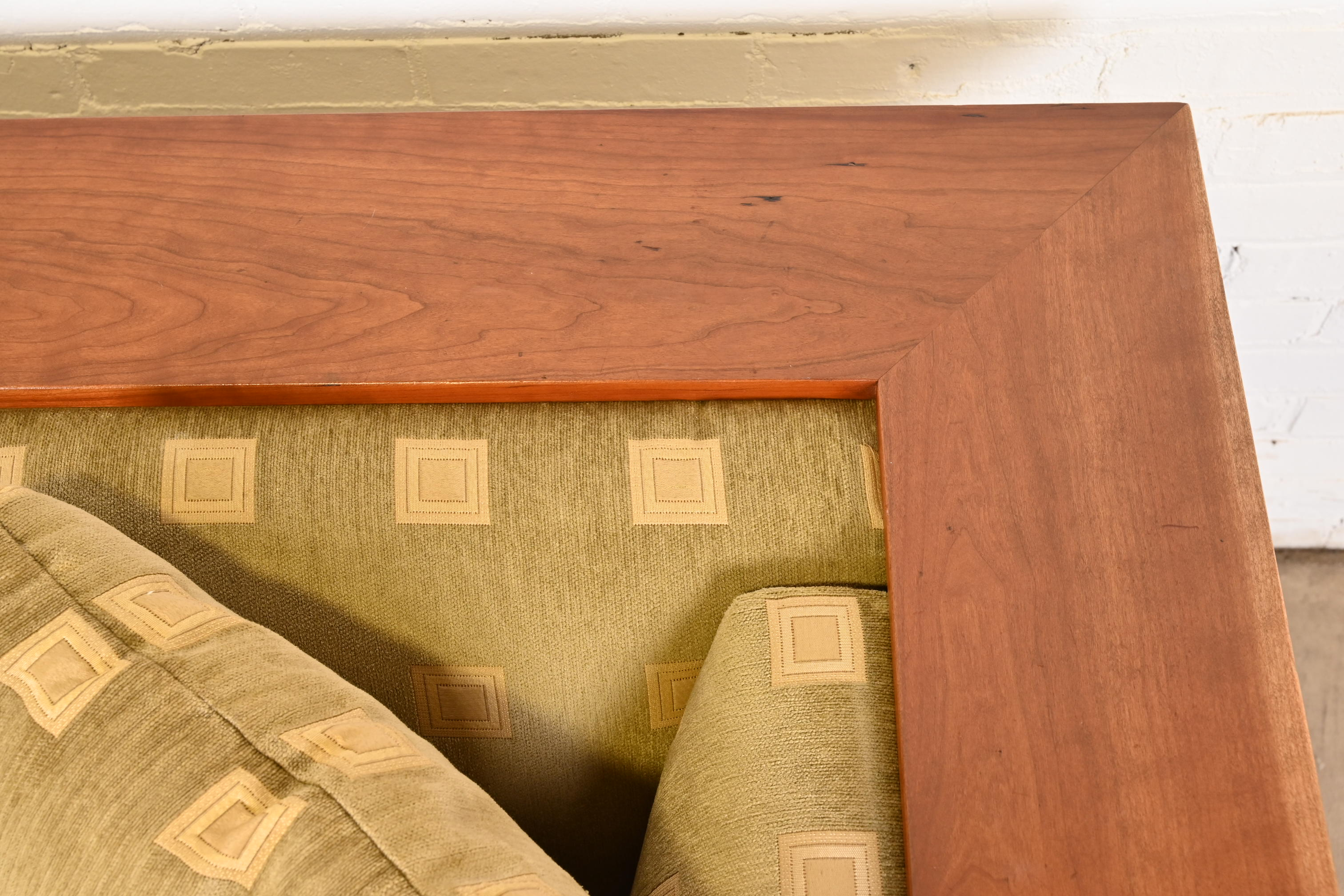 Stickley Mission Arts and Crafts Cherry Wood Settle Sofa - Image 5