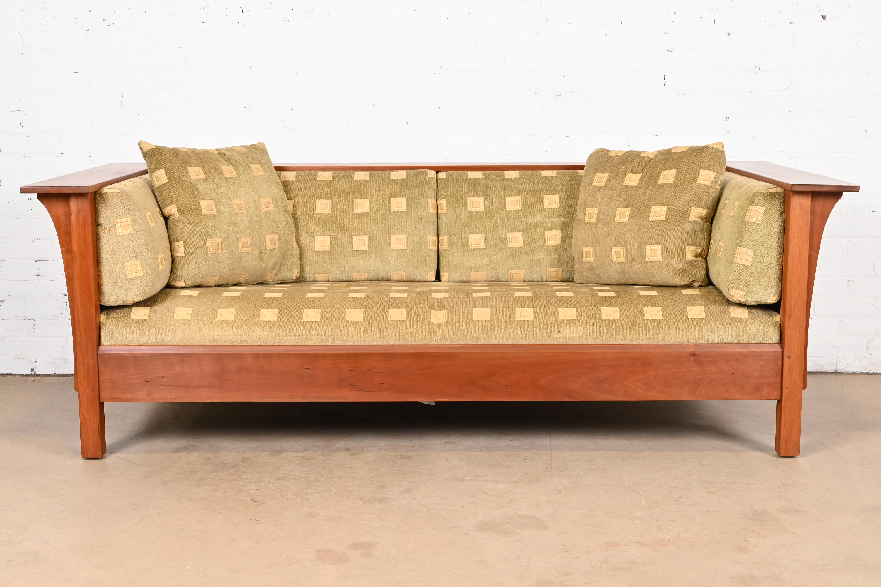Stickley Mission Arts and Crafts Cherry Wood Settle Sofa