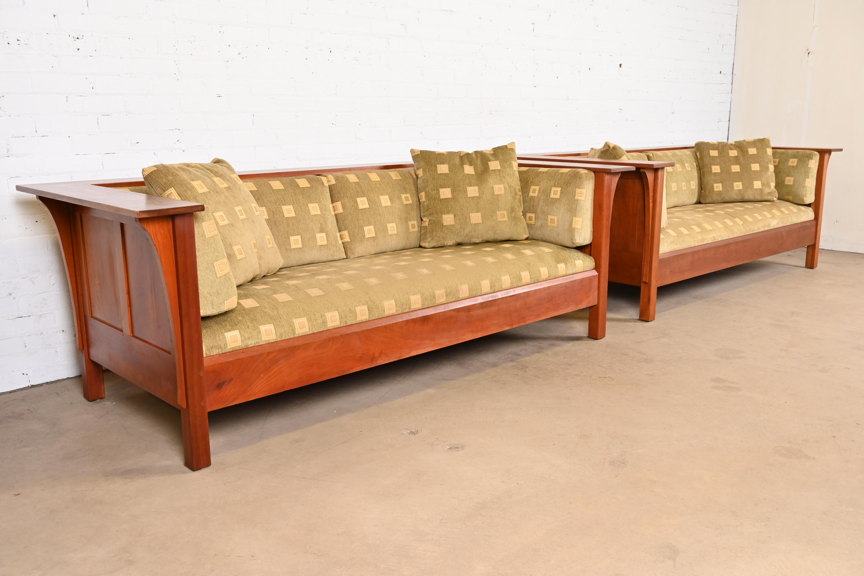 Stickley Mission Arts and Crafts Cherry Wood Settle Sofas, Pair - Image 3