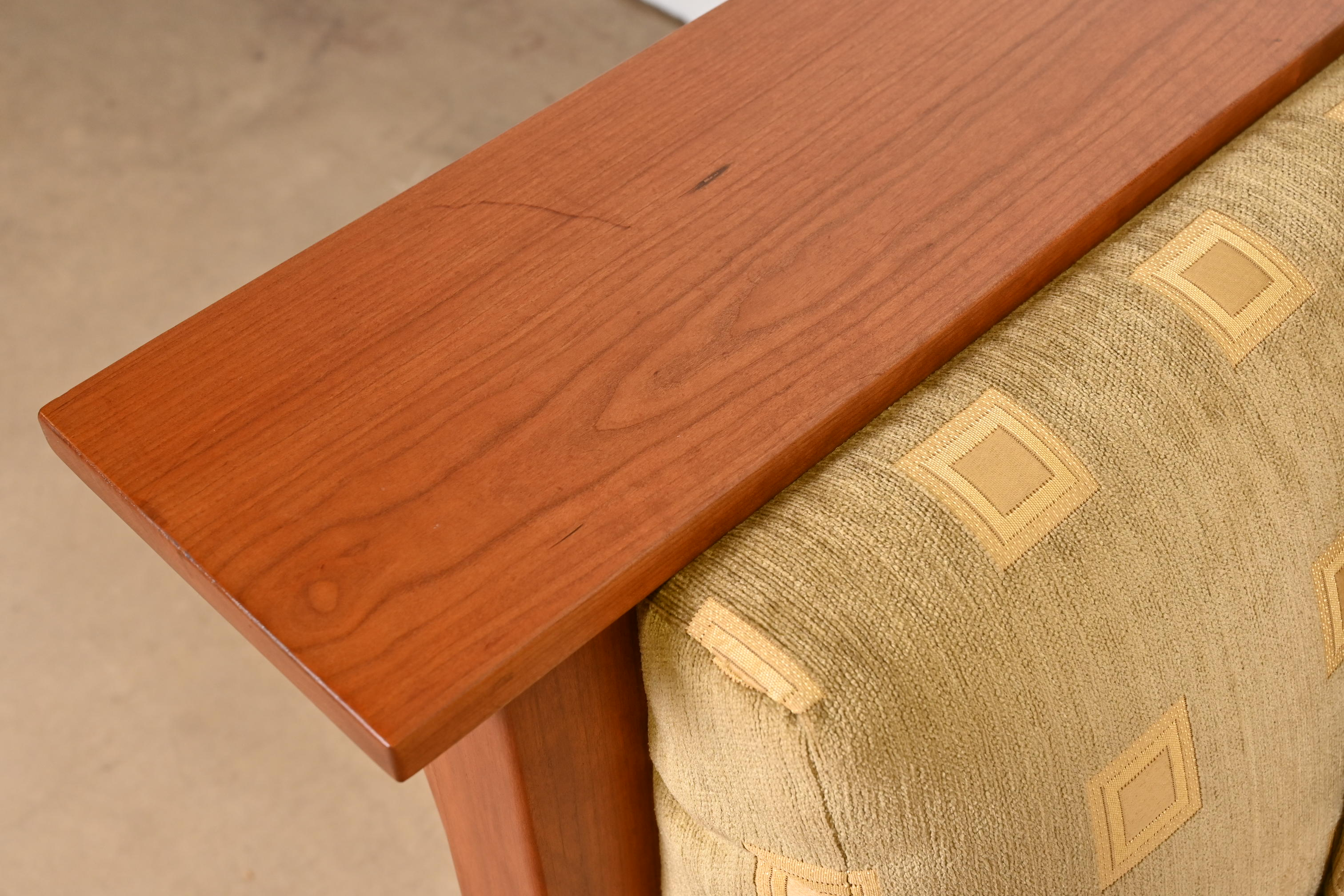 Stickley Mission Arts and Crafts Cherry Wood Settle Sofas, Pair - Image 7