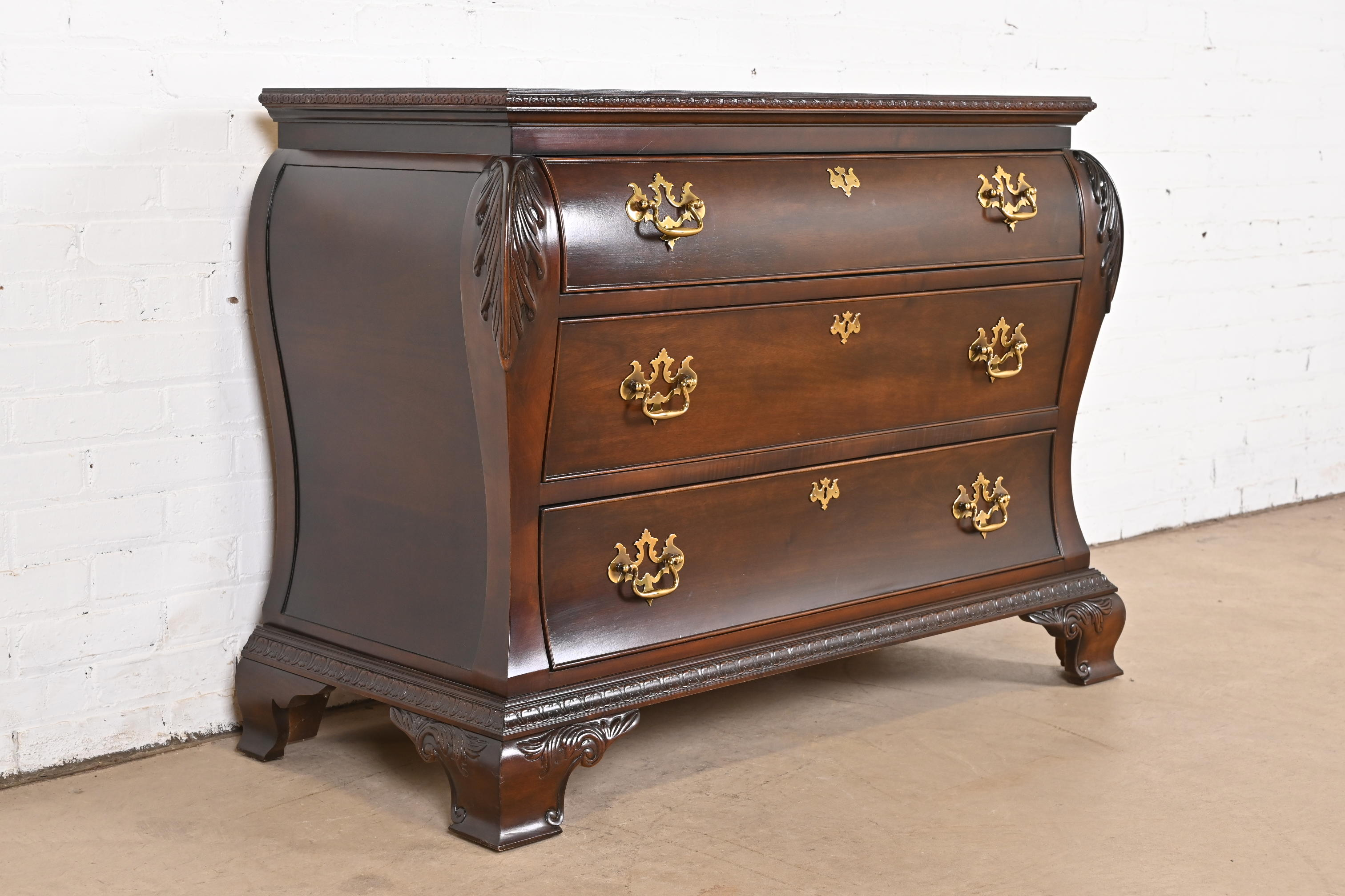 Century Furniture Georgian Carved Mahogany Bombay Dresser or Commode - Image 4