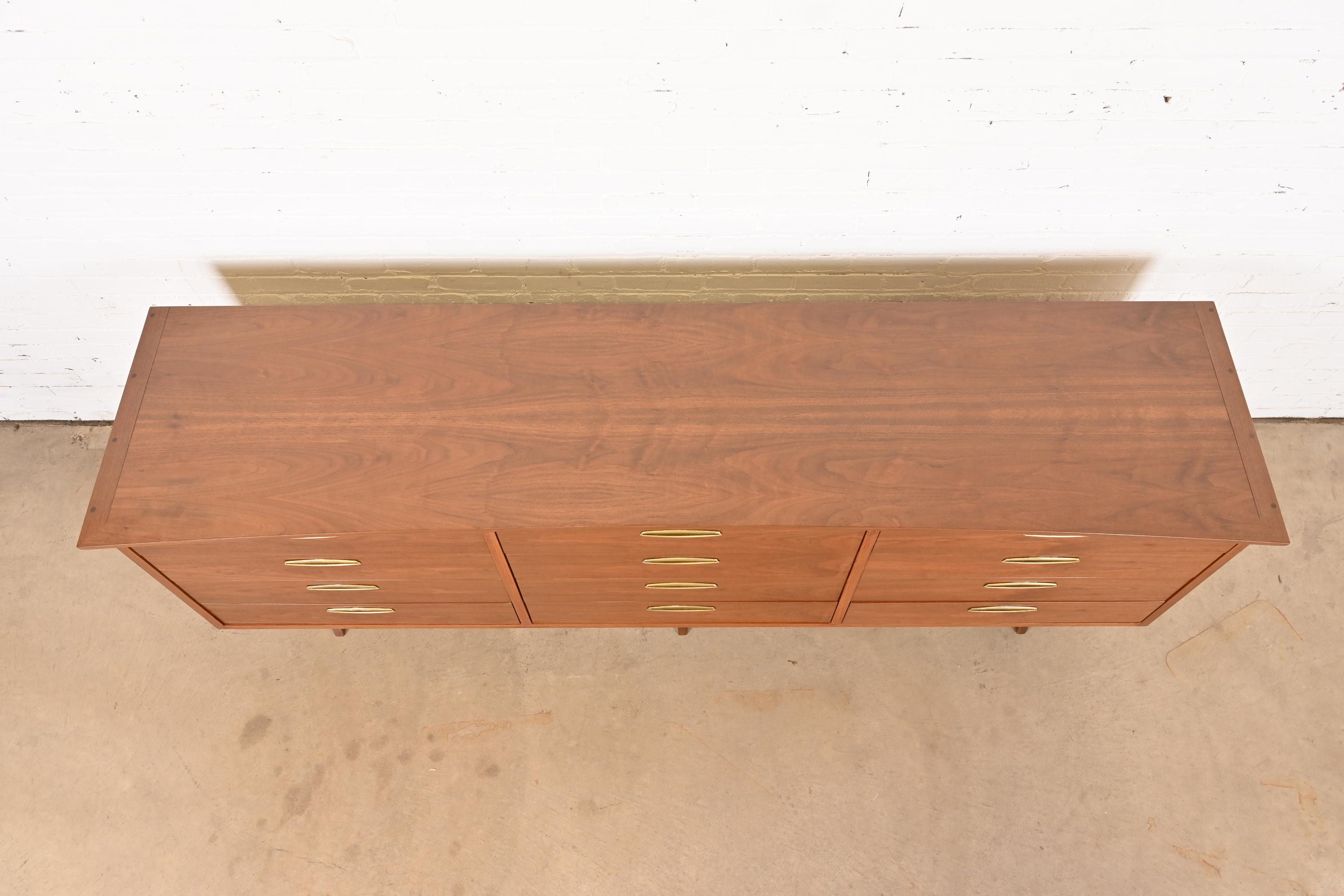 George Nakashima Monumental Sculpted Walnut Dresser for Widdicomb, Newly Restored - Image 10