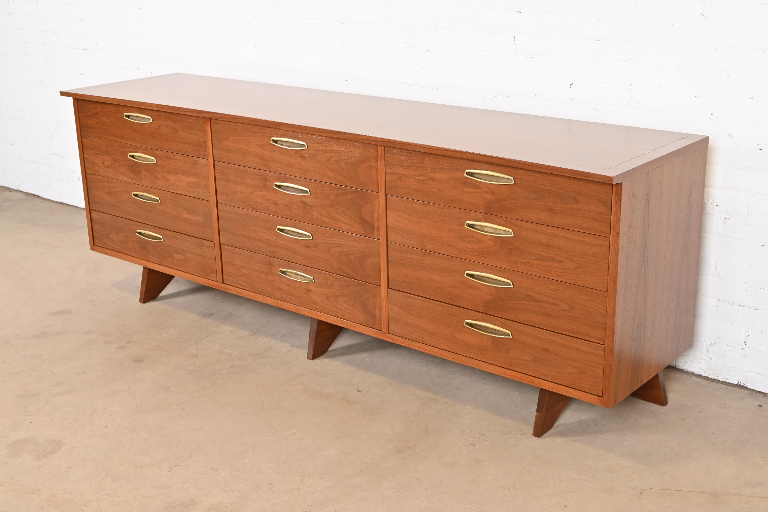 George Nakashima Monumental Sculpted Walnut Dresser for Widdicomb, Newly Restored - Image 5