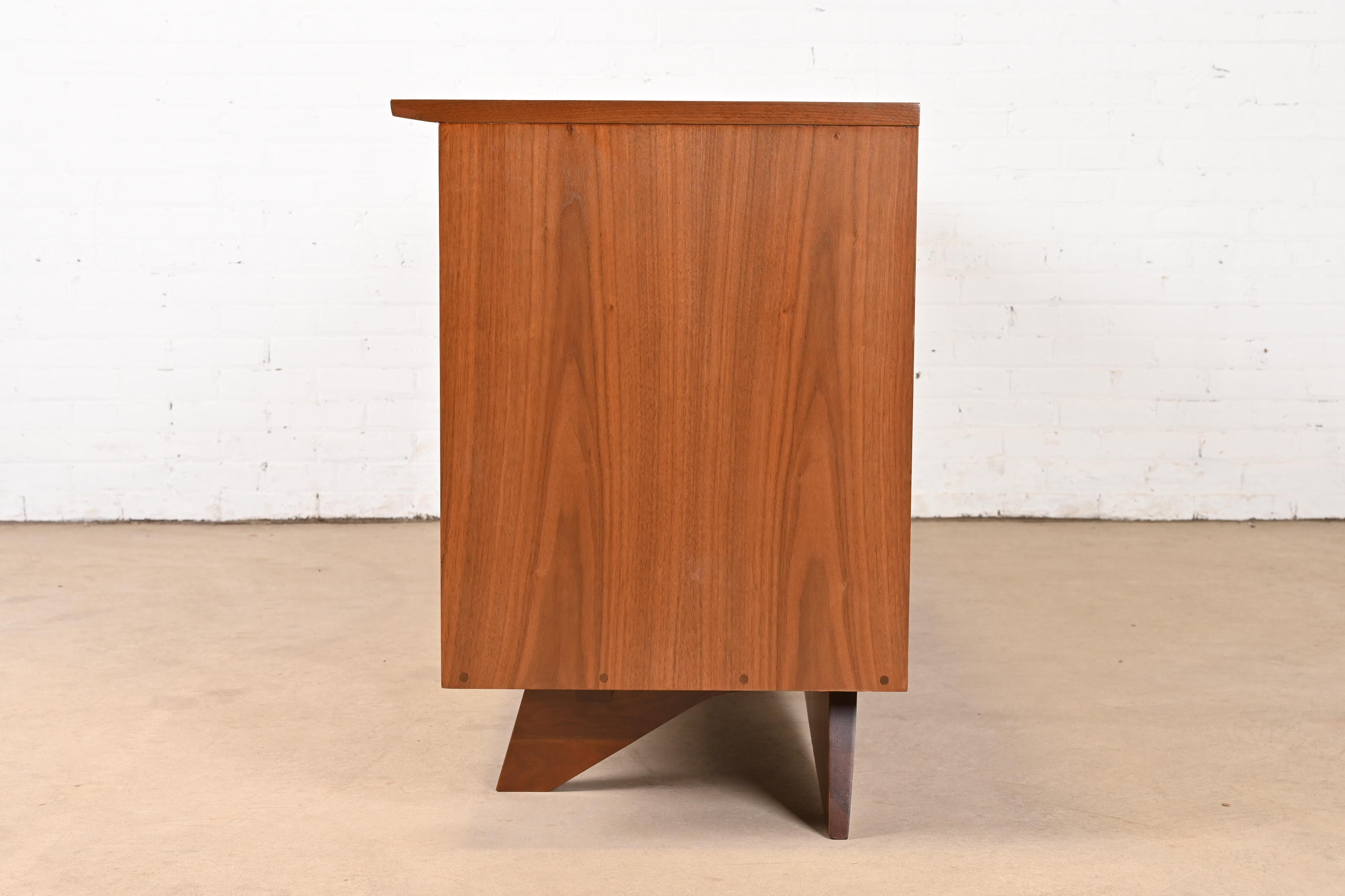 George Nakashima Monumental Sculpted Walnut Dresser for Widdicomb, Newly Restored - Image 9