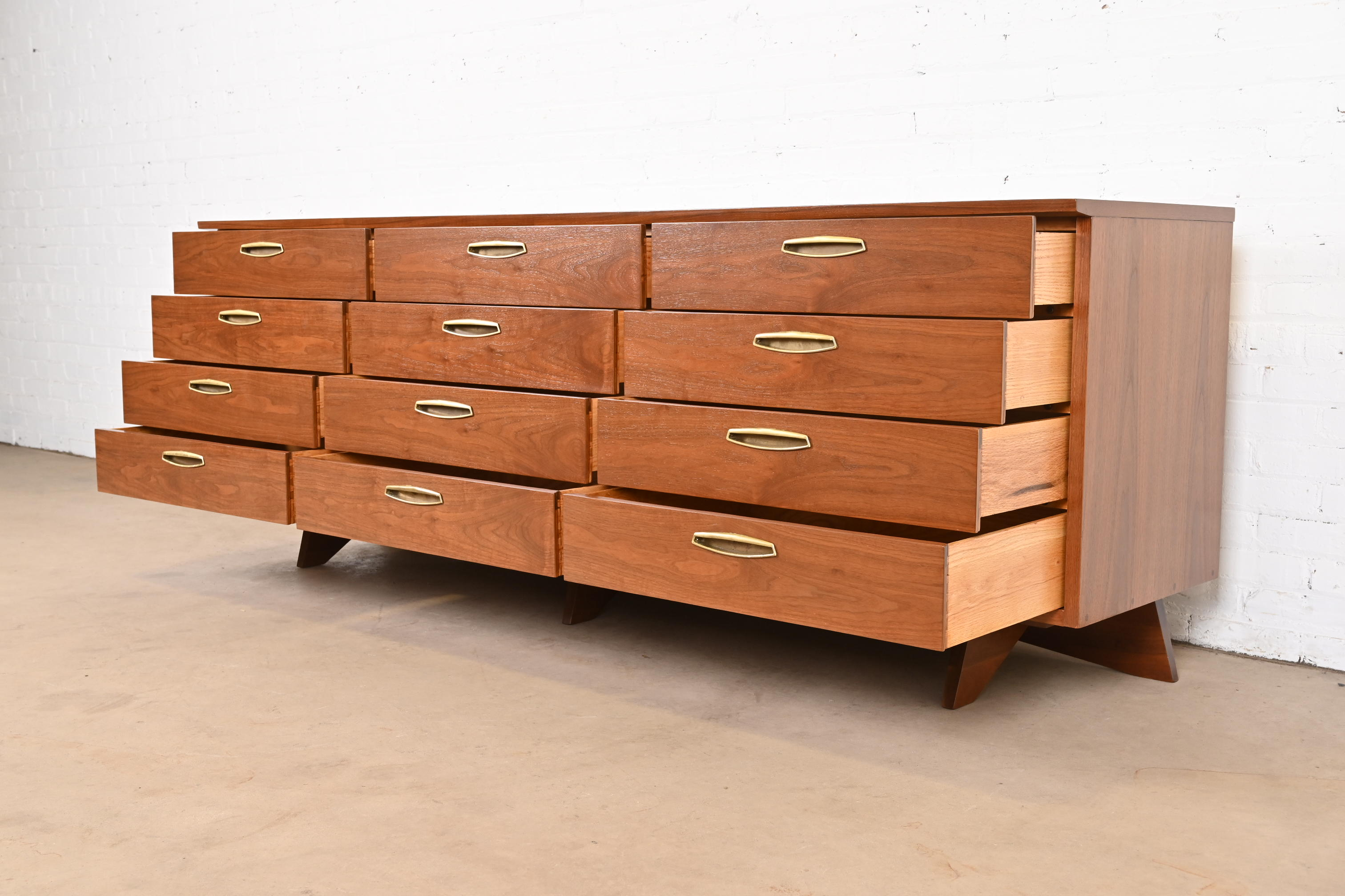 George Nakashima Monumental Sculpted Walnut Dresser for Widdicomb, Newly Restored - Image 7
