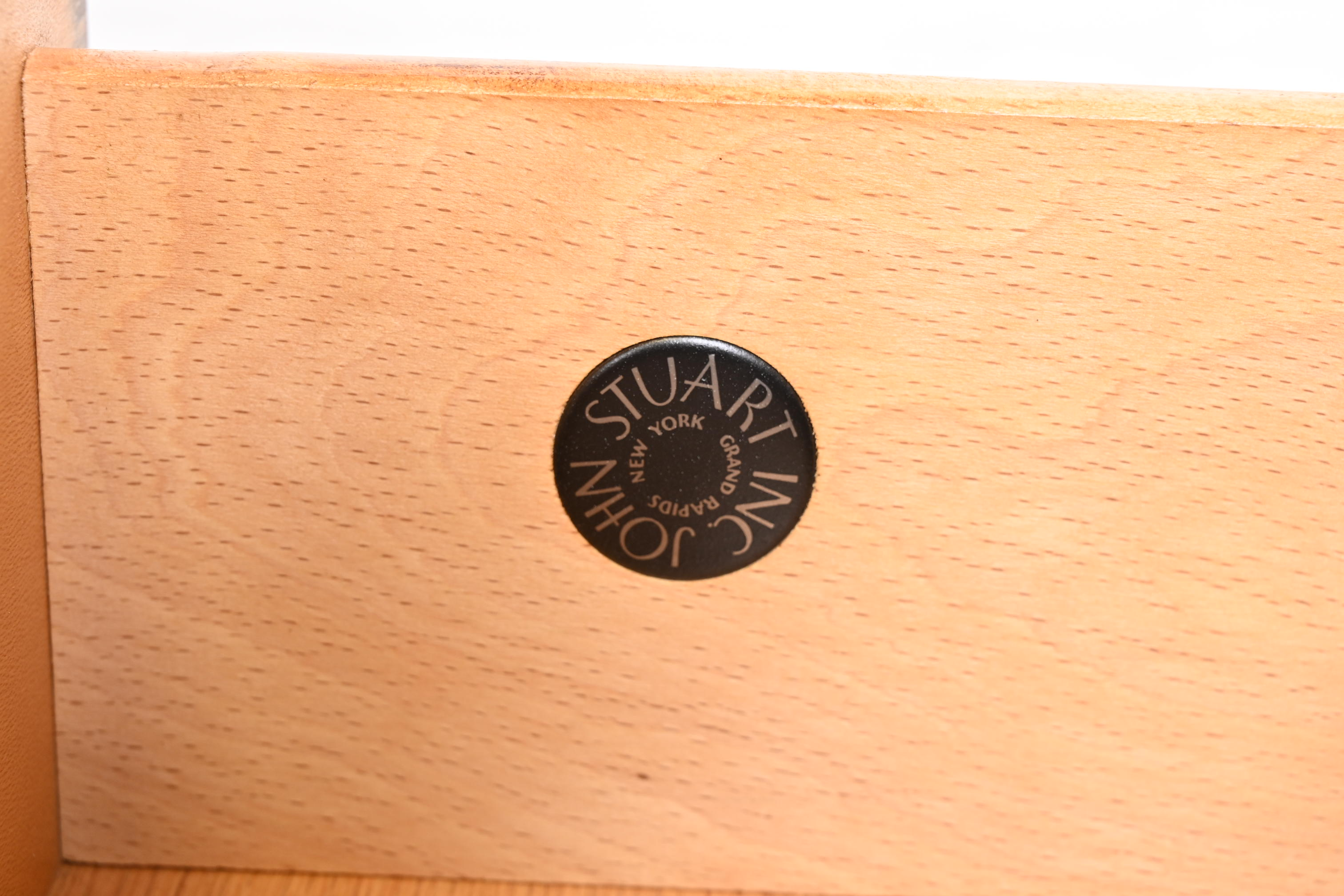 John Kapel for Glenn of California Sculpted Walnut and Black Lacquered Nightstands, Newly Refinished - Image 9