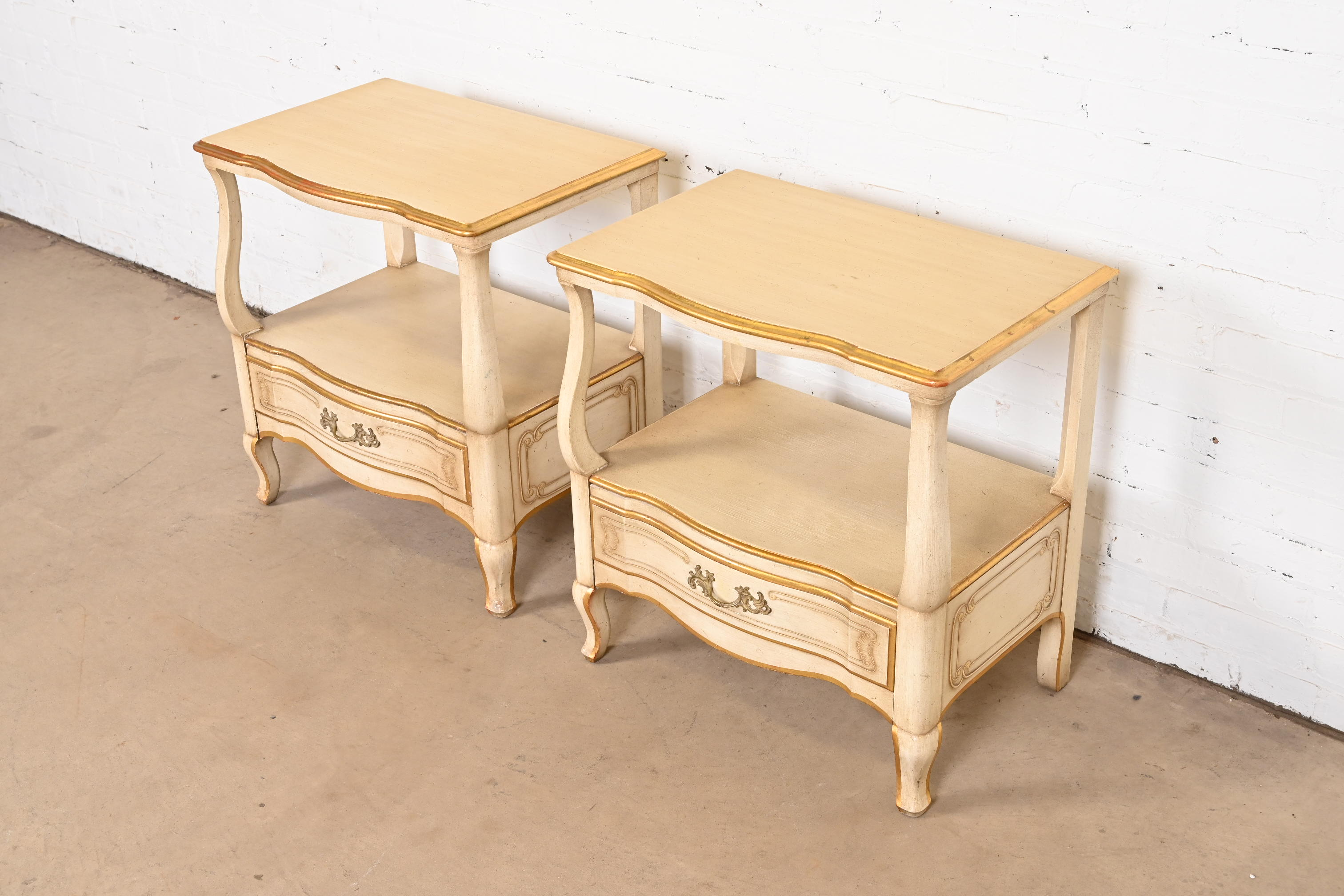 John Widdicomb French Provincial Louis XV Cream Lacquered and Parcel Gilt Nightstands, Circa 1950s - Image 4