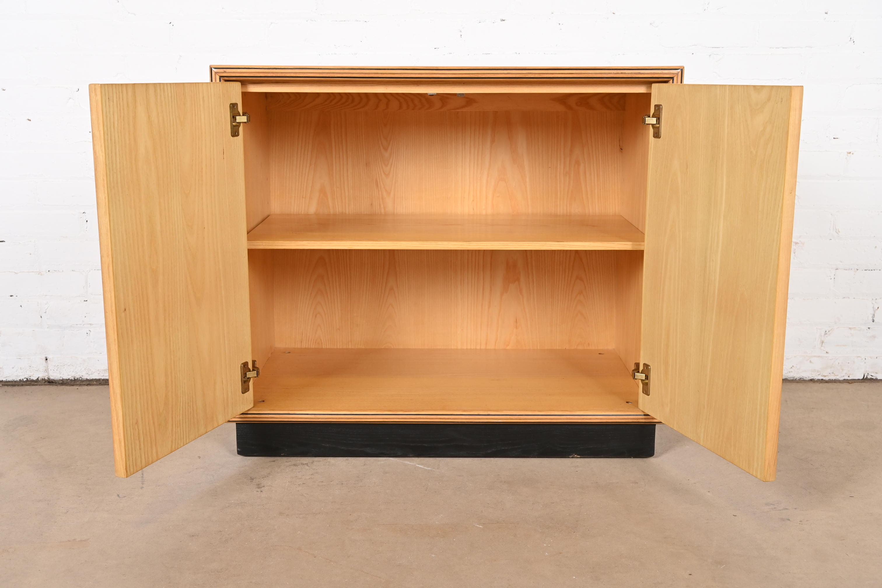 Milo Baughman Style Burl Wood Bar Cabinet by Henredon - Image 7
