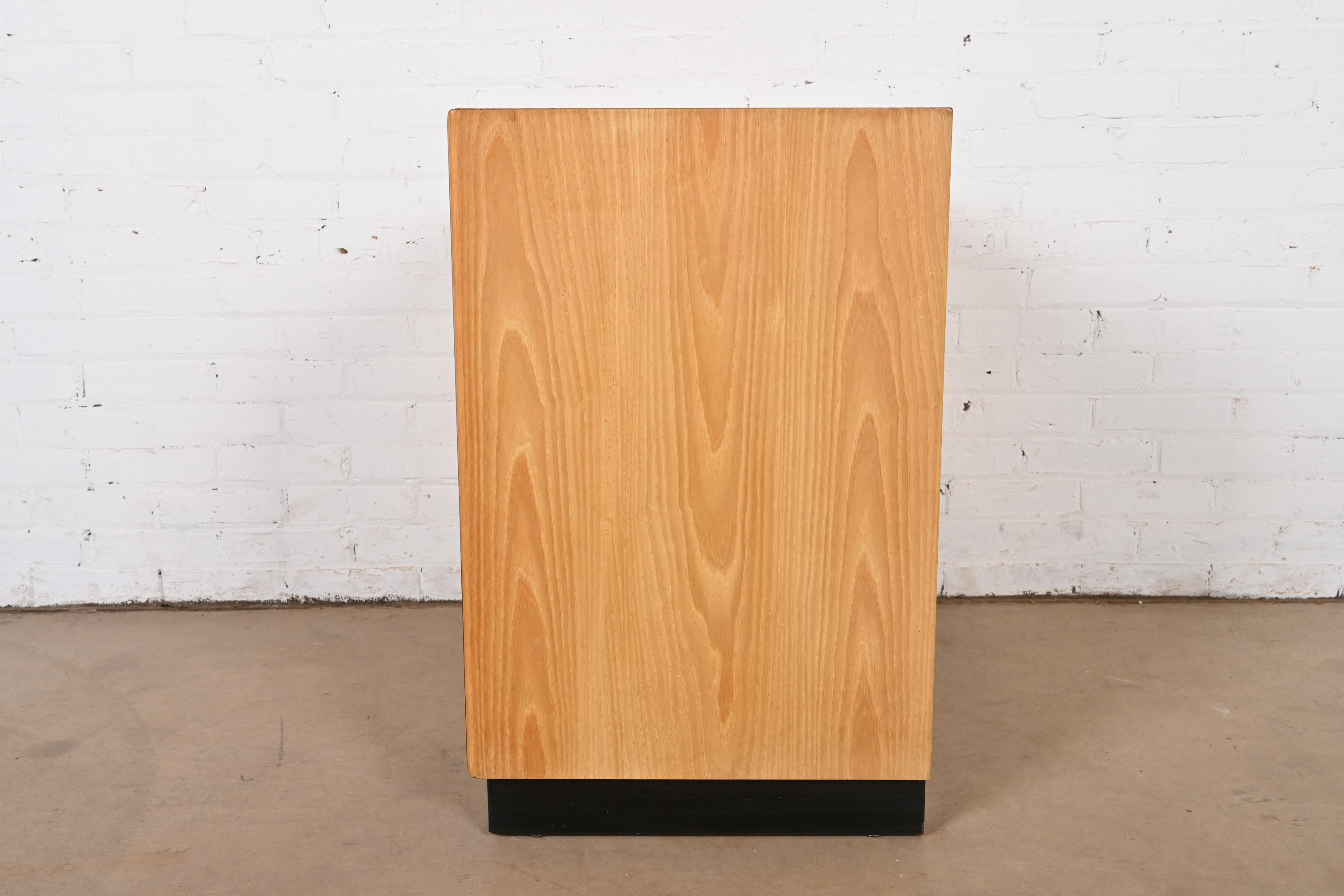 Milo Baughman Style Burl Wood Bar Cabinet by Henredon - Image 9