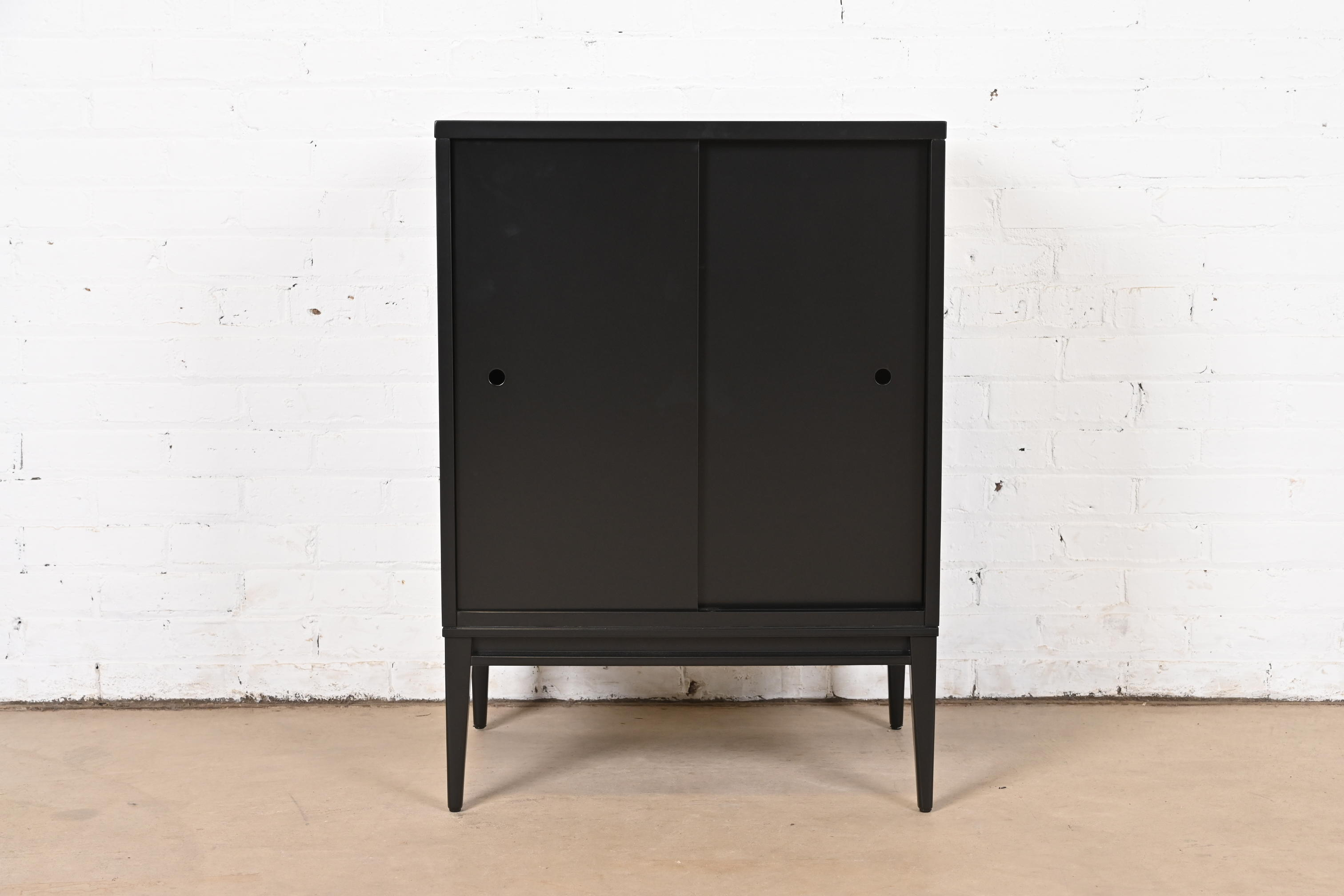 Paul McCobb Planner Group Black Lacquered Record Cabinet With Sliding Doors, Newly Refinished - Image 3