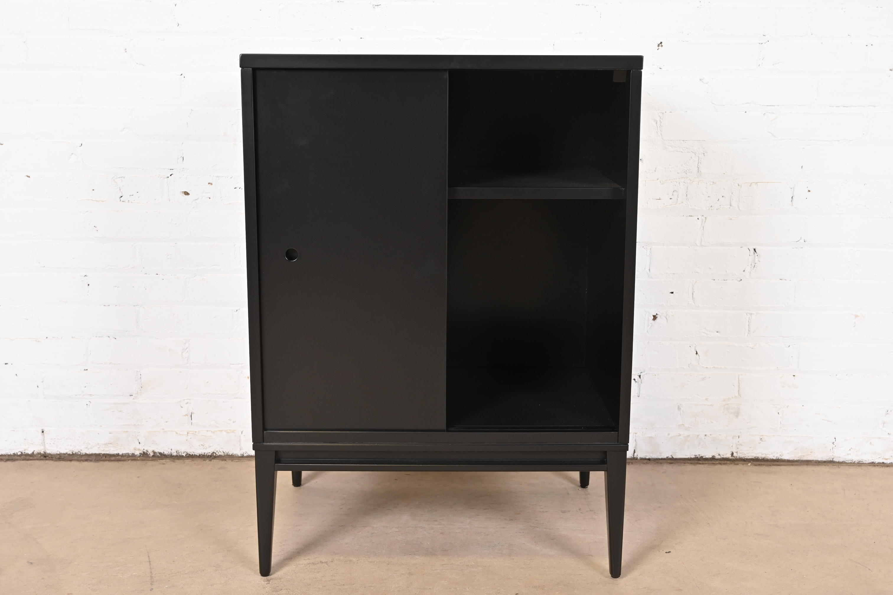 Paul McCobb Planner Group Black Lacquered Record Cabinet With Sliding Doors, Newly Refinished - Image 5