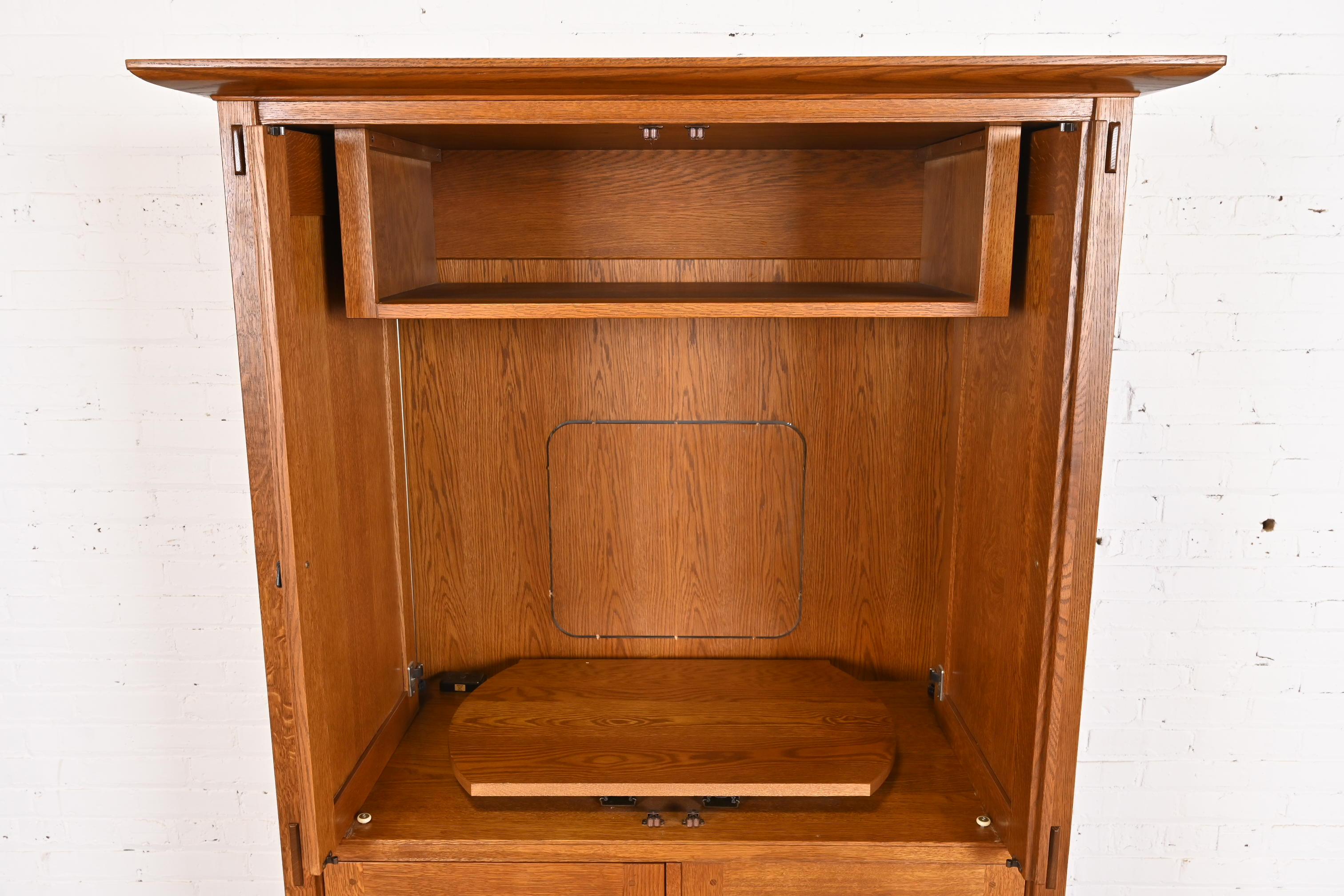 Stickley Mission Oak Arts & Crafts Media Armoire Cabinet - Image 8