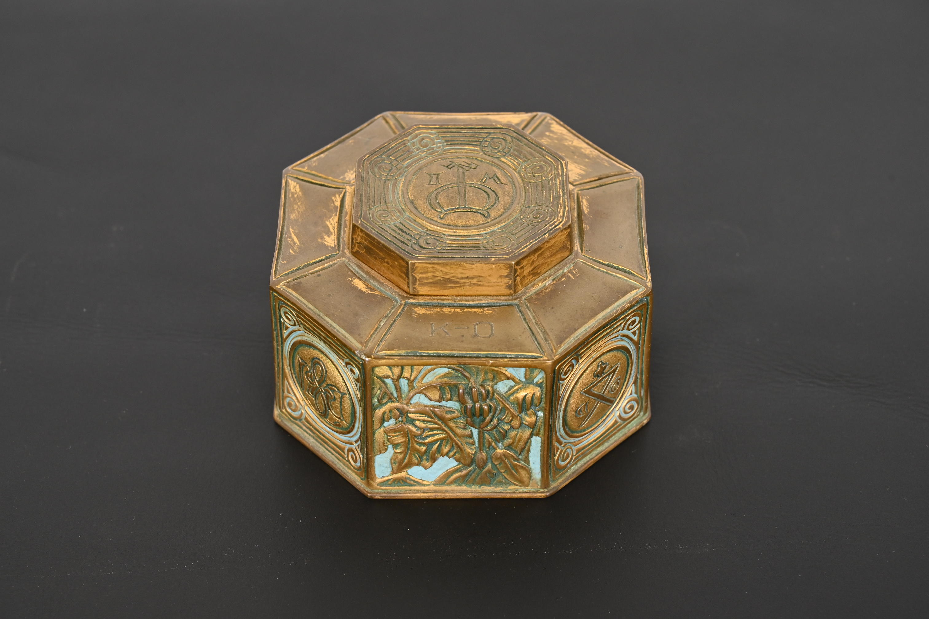 Tiffany Studios New York Bookmark Pattern Bronze Inkwell - Image 4