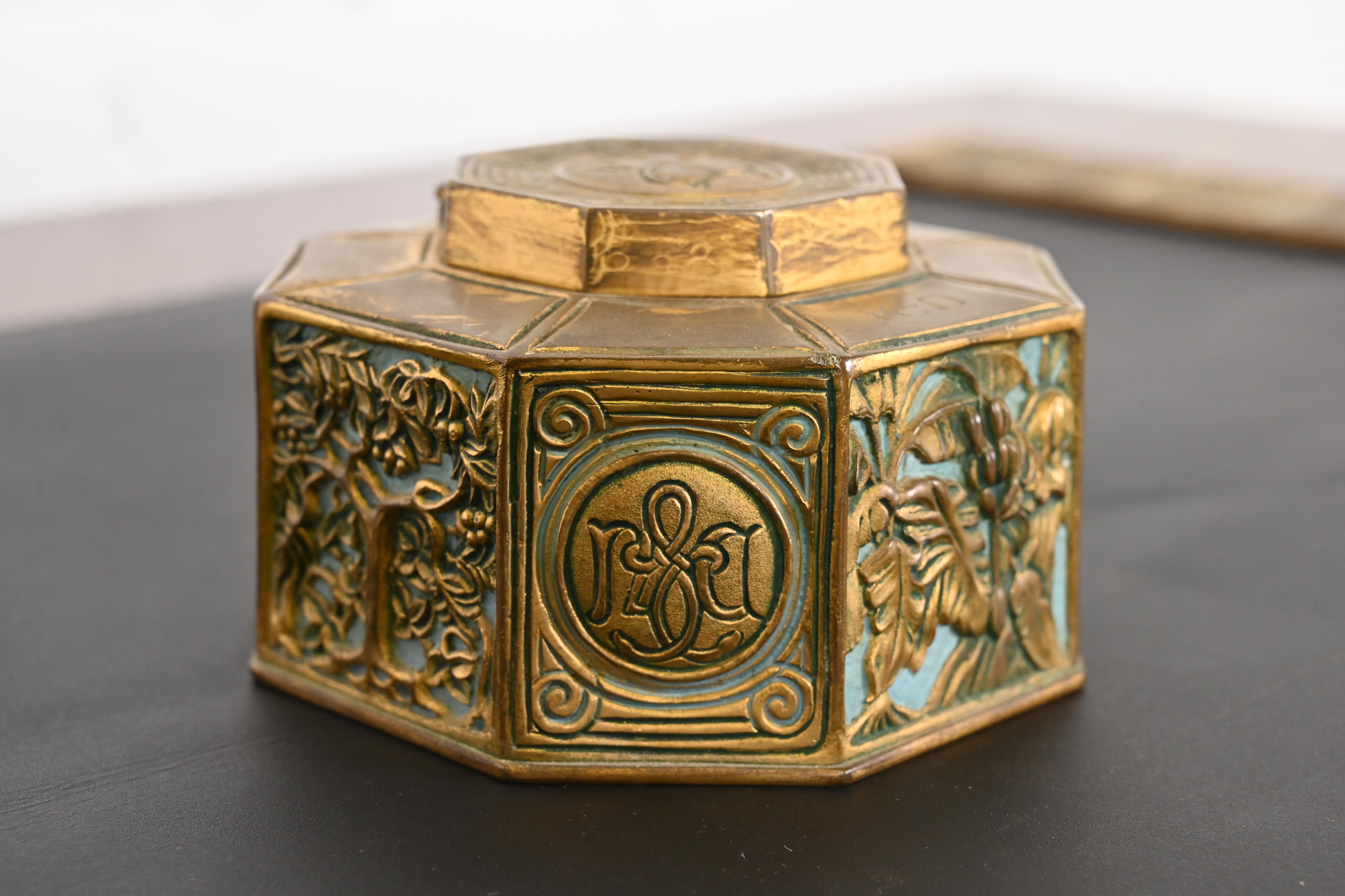 Tiffany Studios New York Bookmark Pattern Bronze Inkwell - Image 5