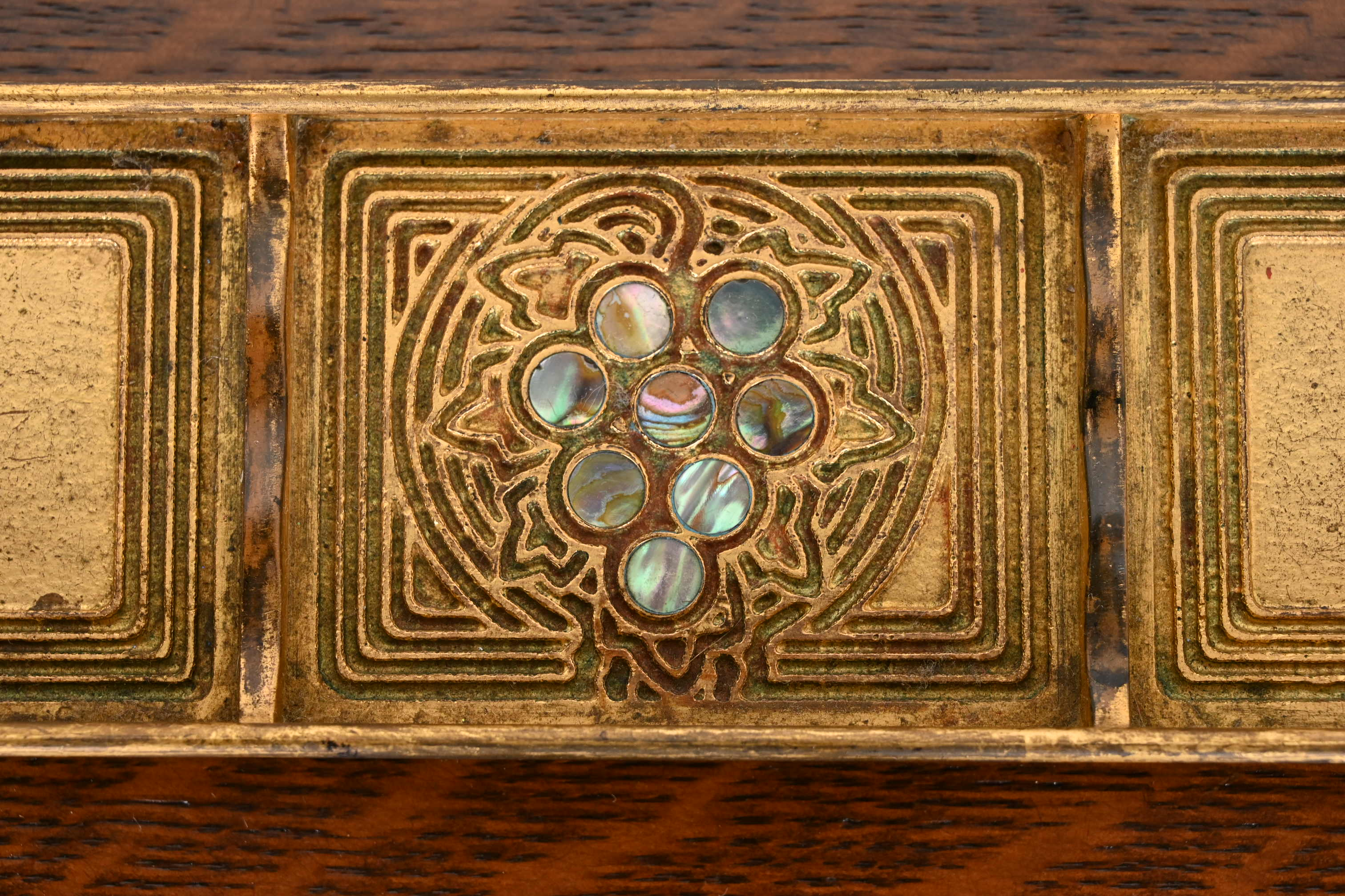 Tiffany Studios New York Bronze Doré and Abalone Pen Tray - Image 7